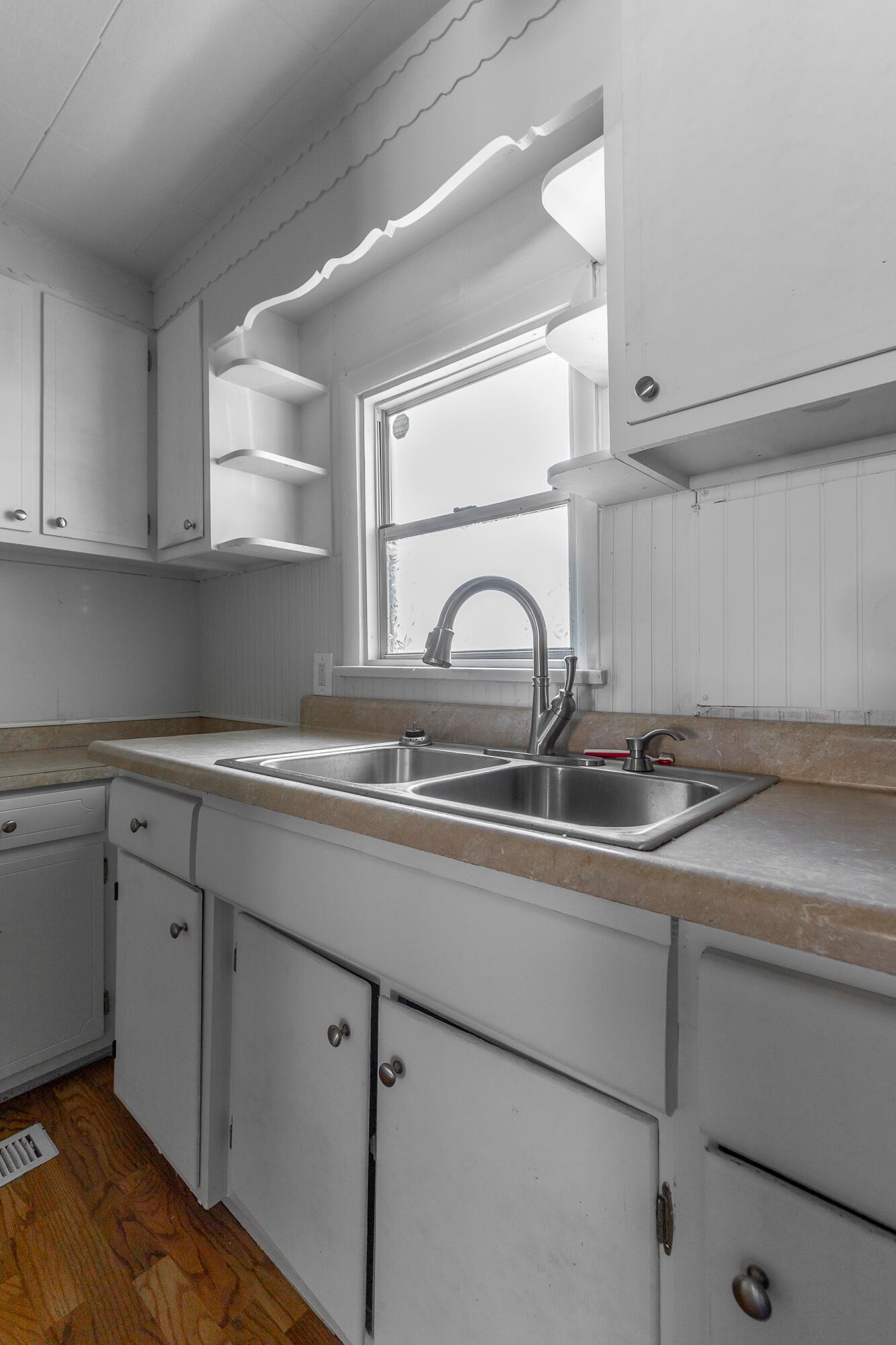 406 Chambers Street Property Photo 15