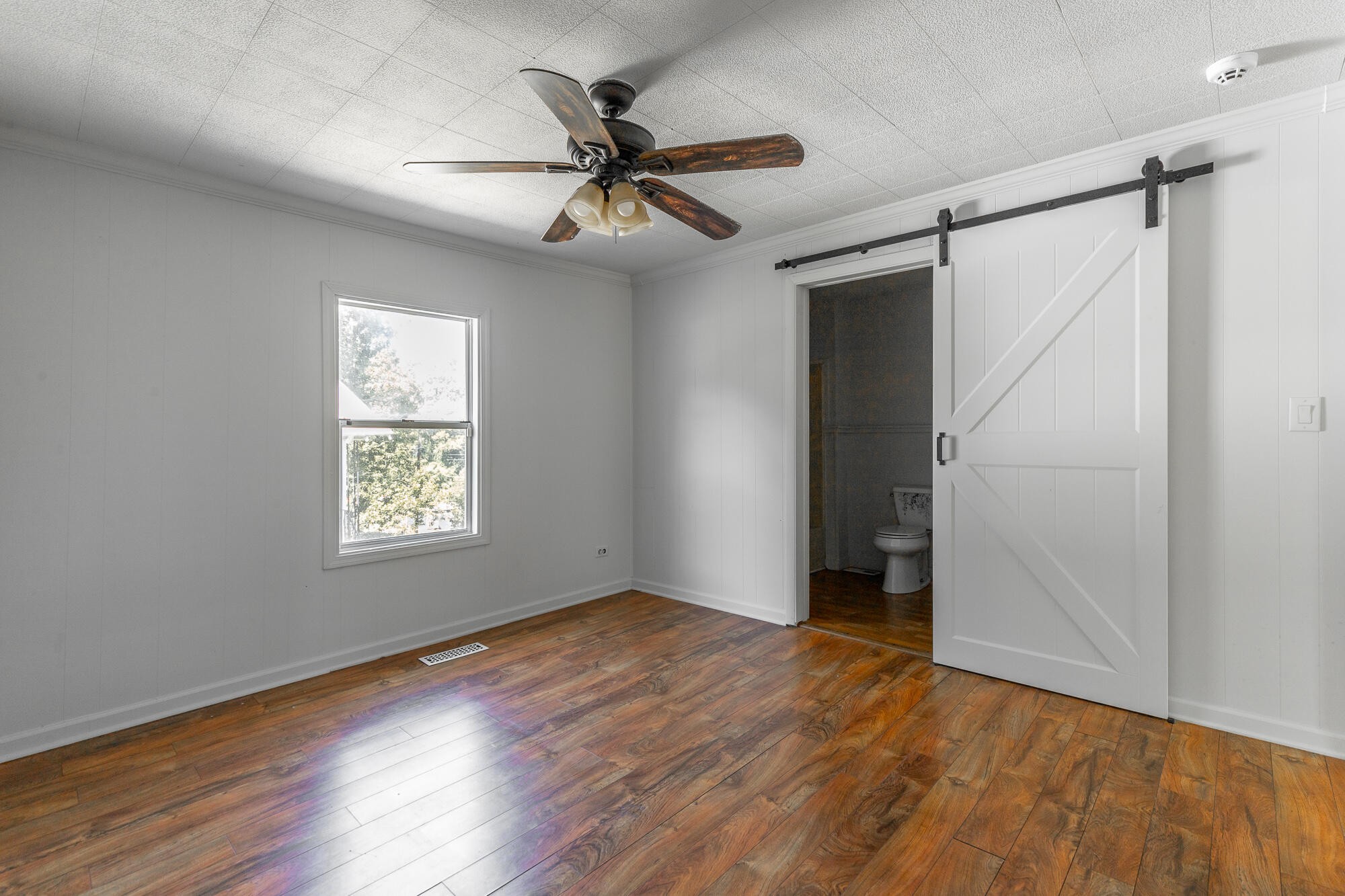406 Chambers Street Property Photo 19
