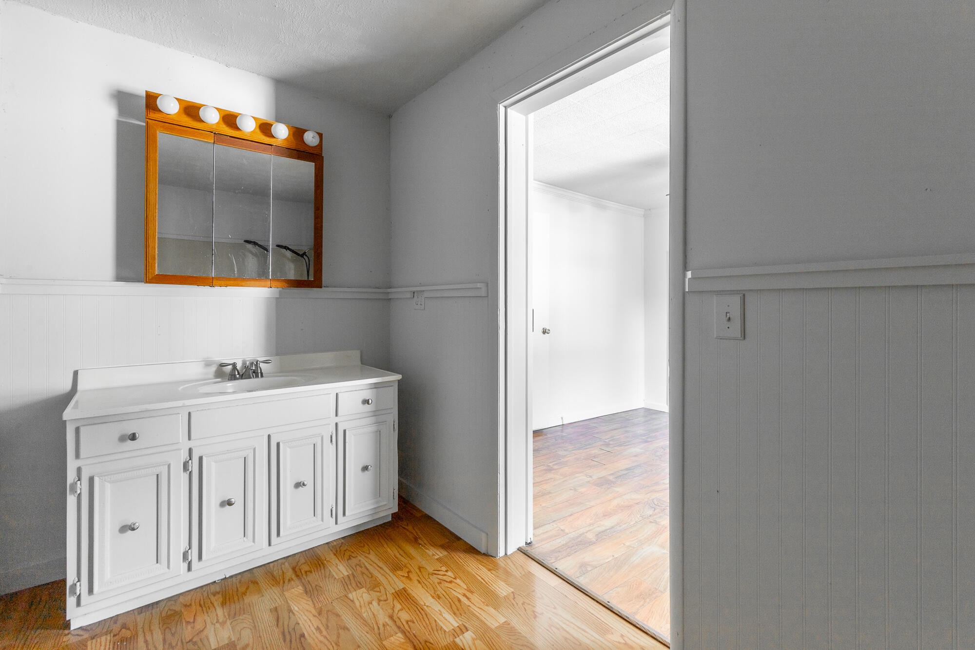 406 Chambers Street Property Photo 21