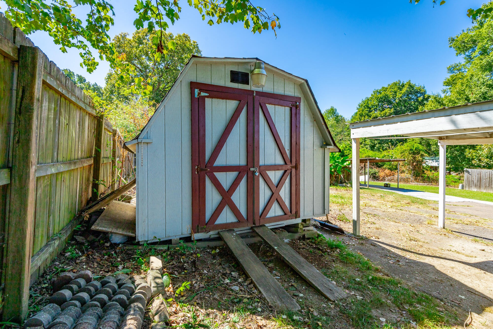 406 Chambers Street Property Photo 40