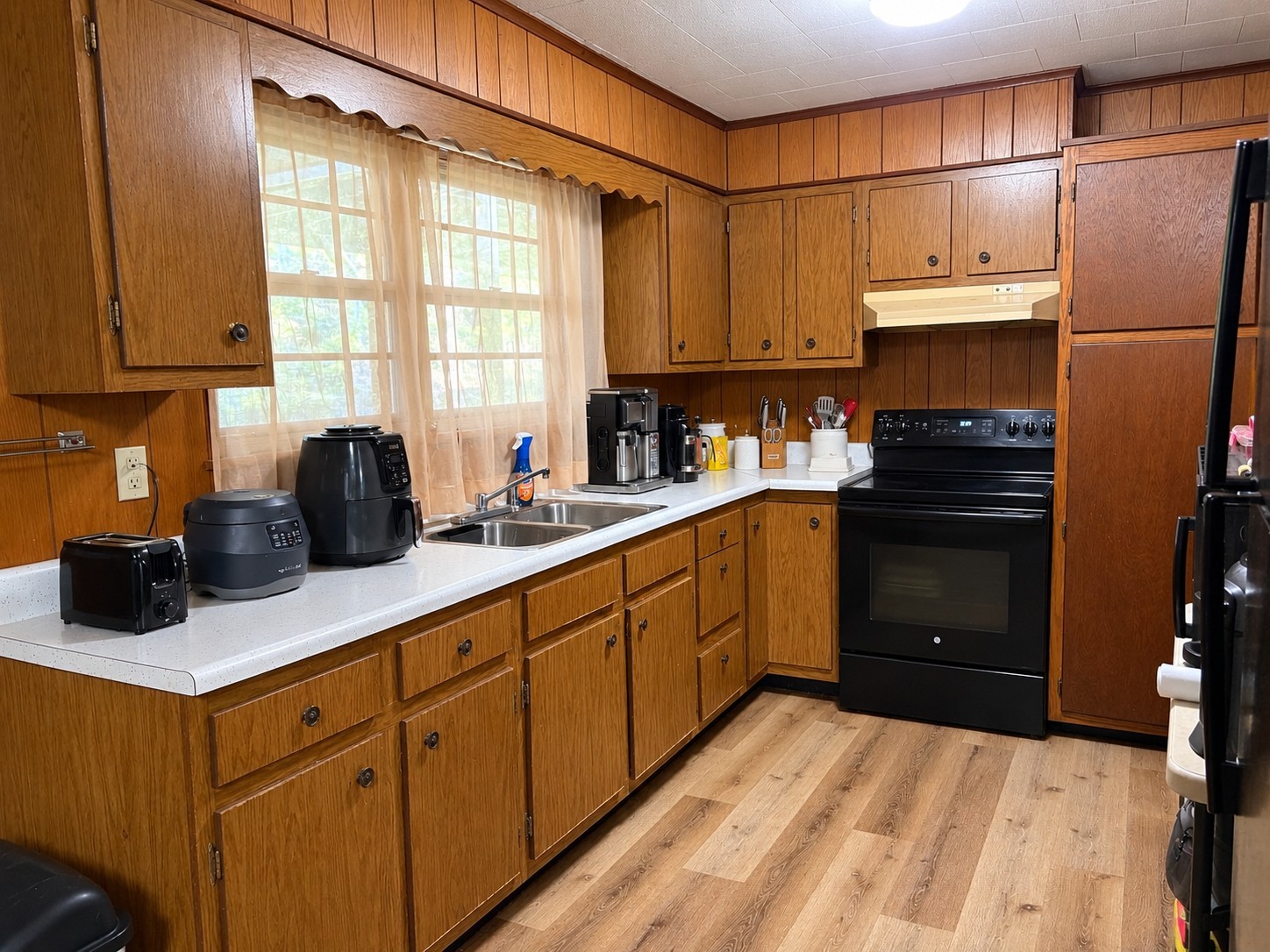 123 Cooper Rd Property Photo 4