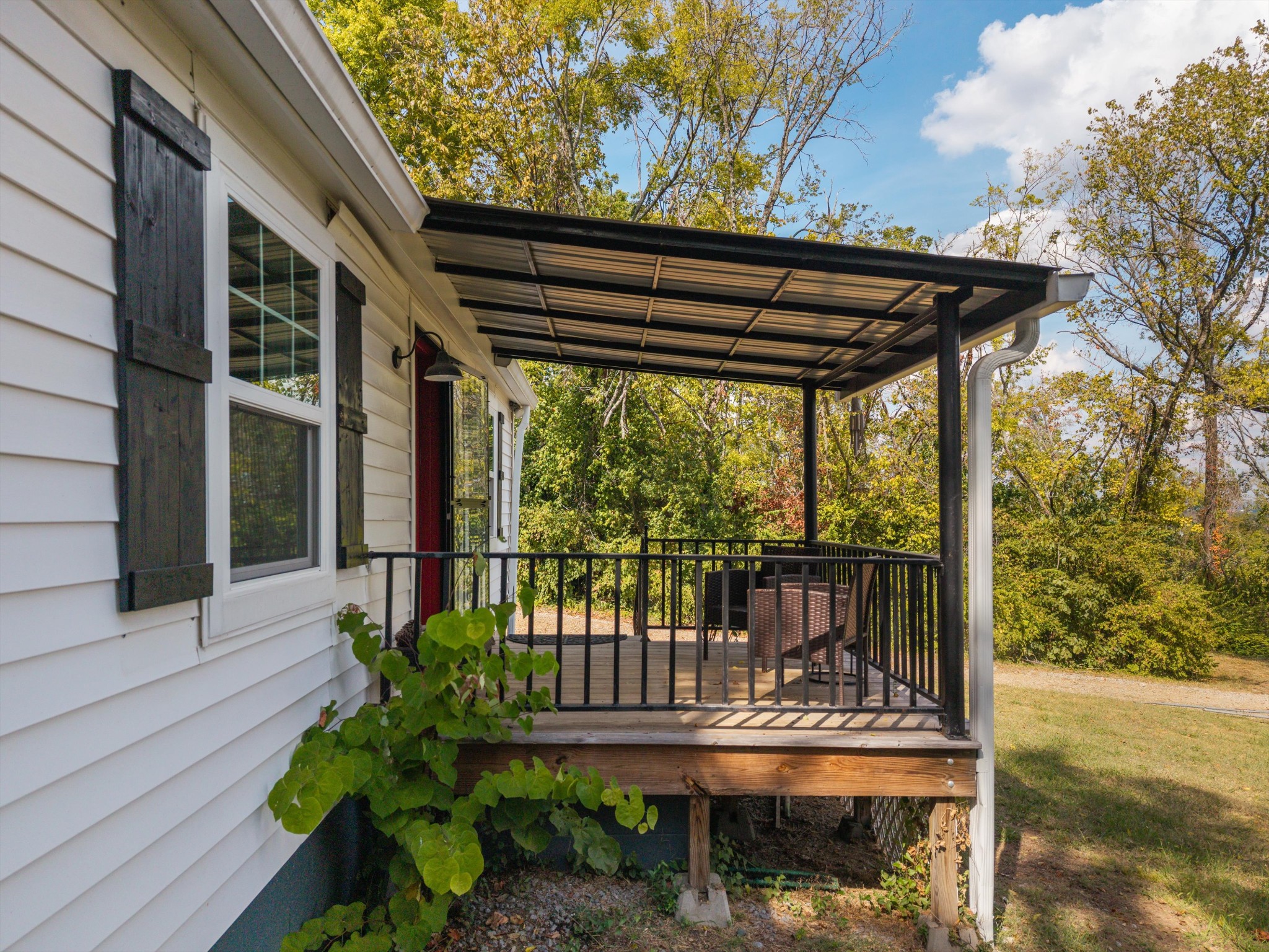 608 Creative Way Property Photo 3