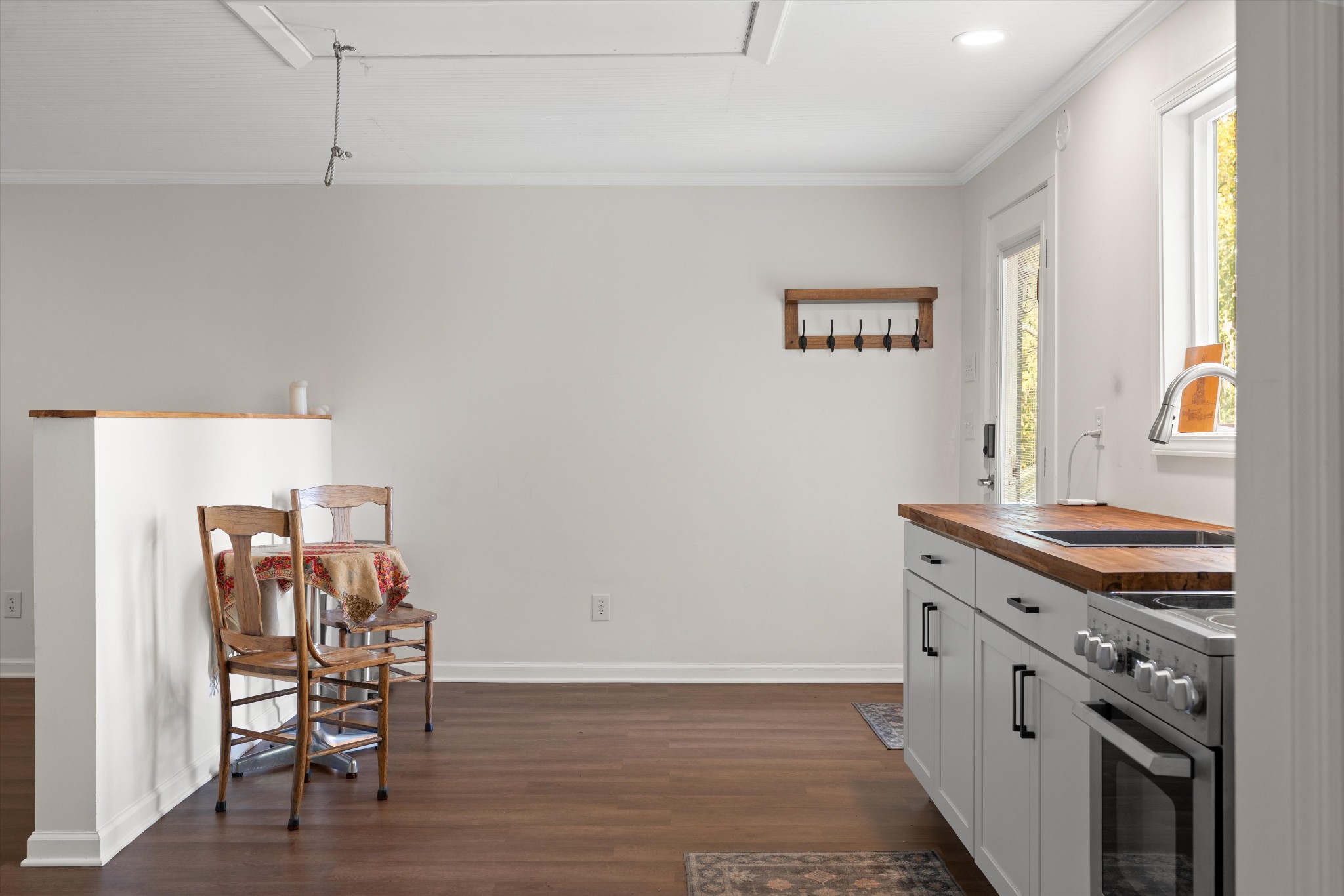 608 Creative Way Property Photo 35