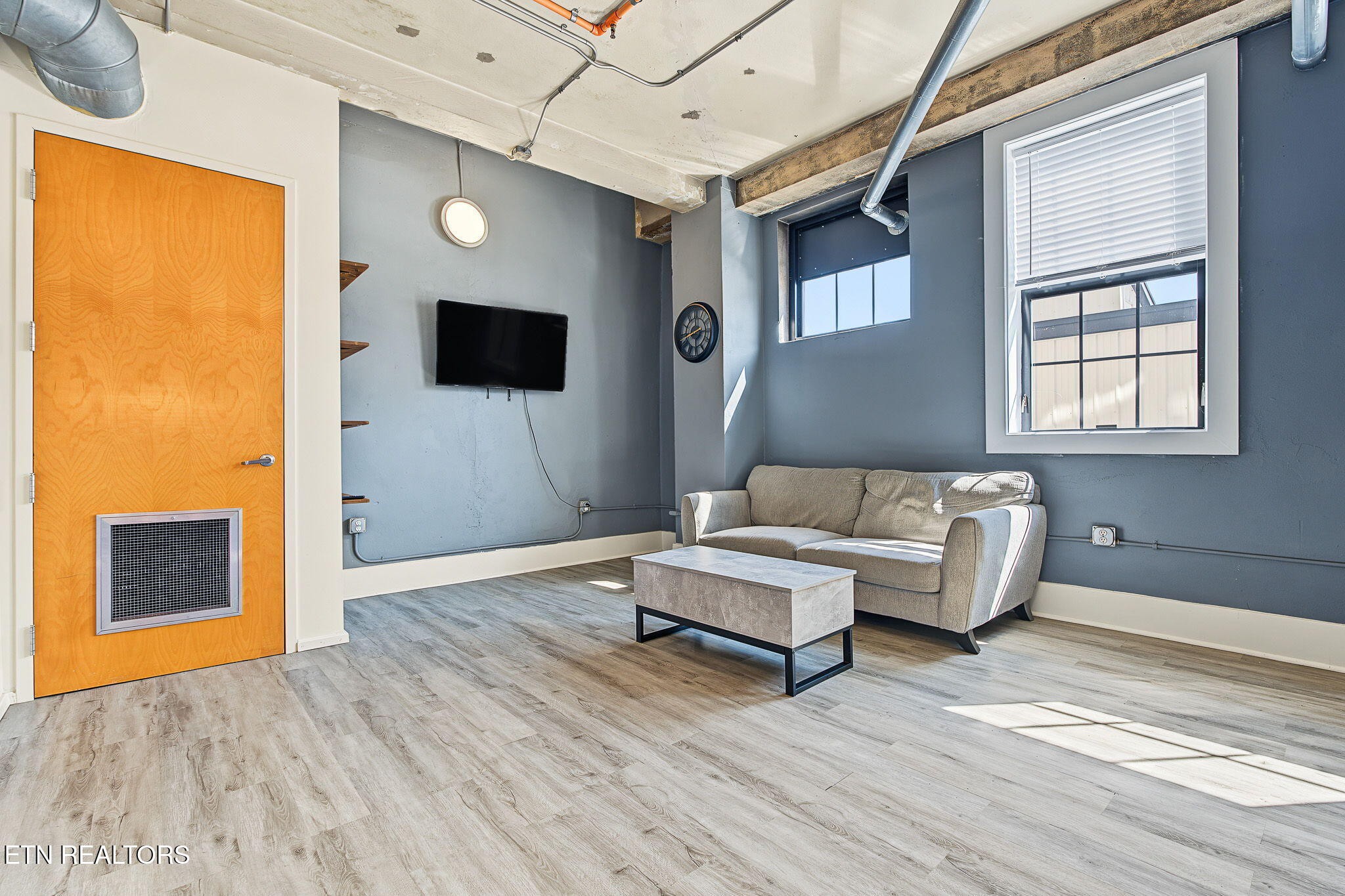 116 S Gay St Property Photo 8