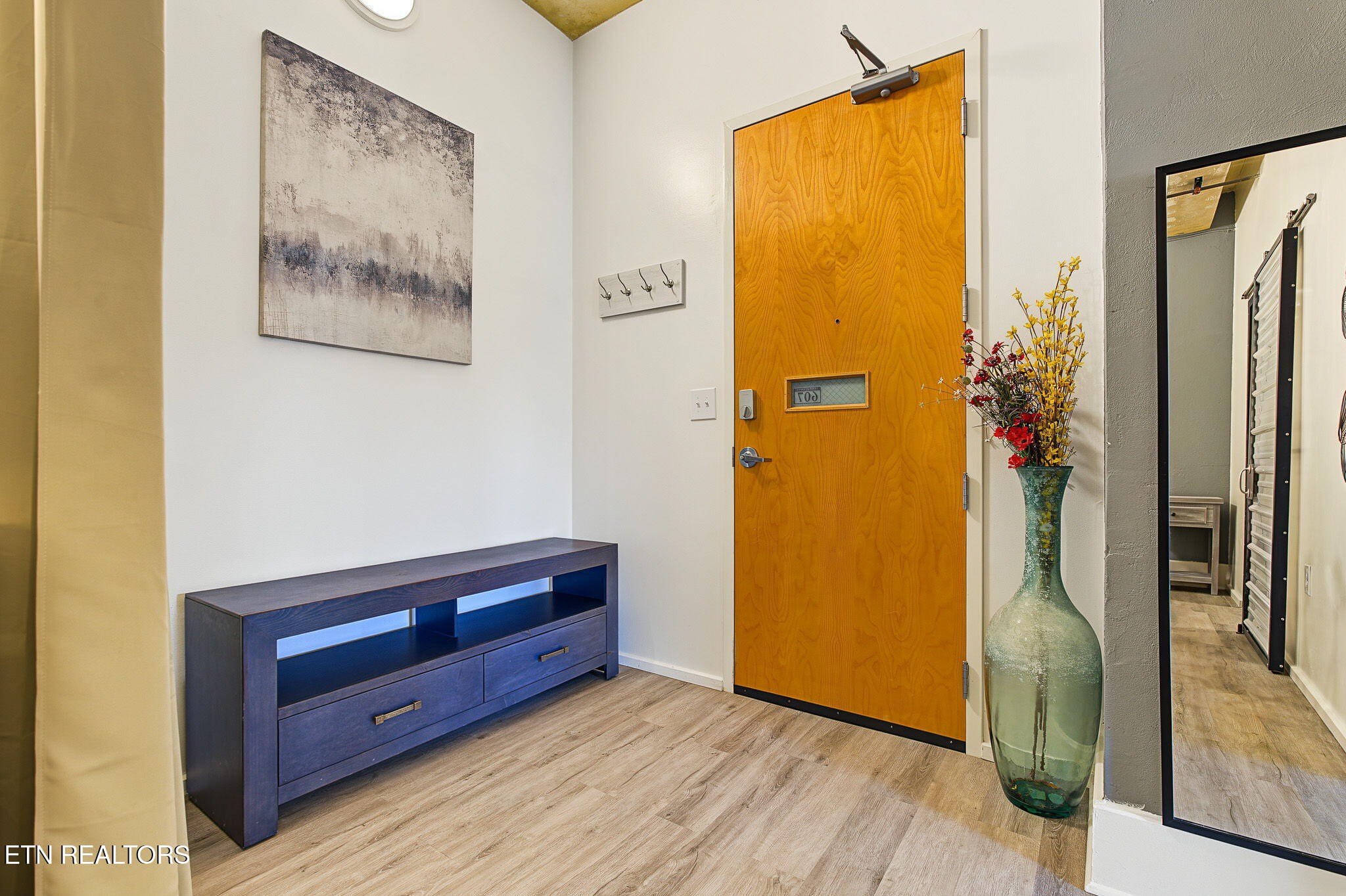 116 S Gay St Property Photo 9