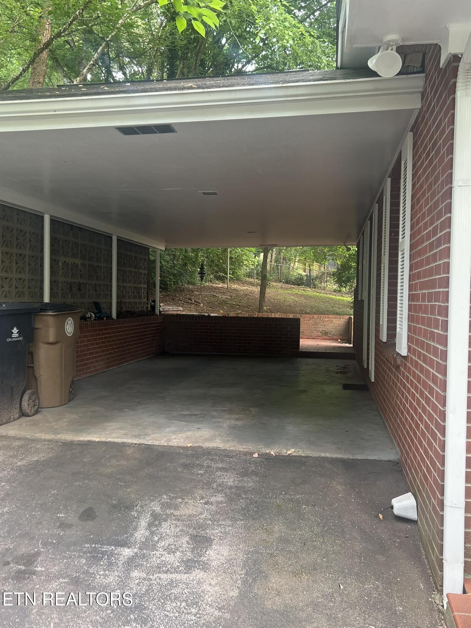 504 Hayworth Drive Property Photo 14