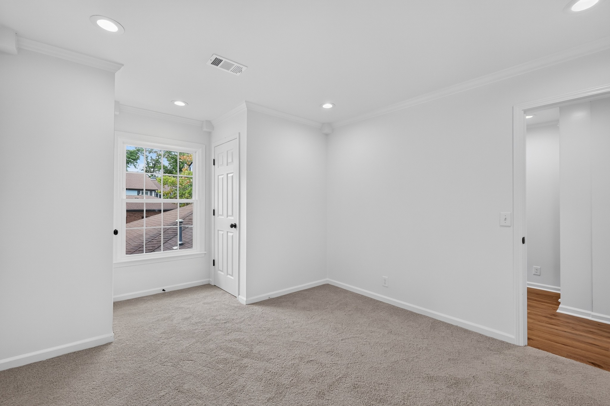 233 Hearthstone Manor Ln Property Photo 29