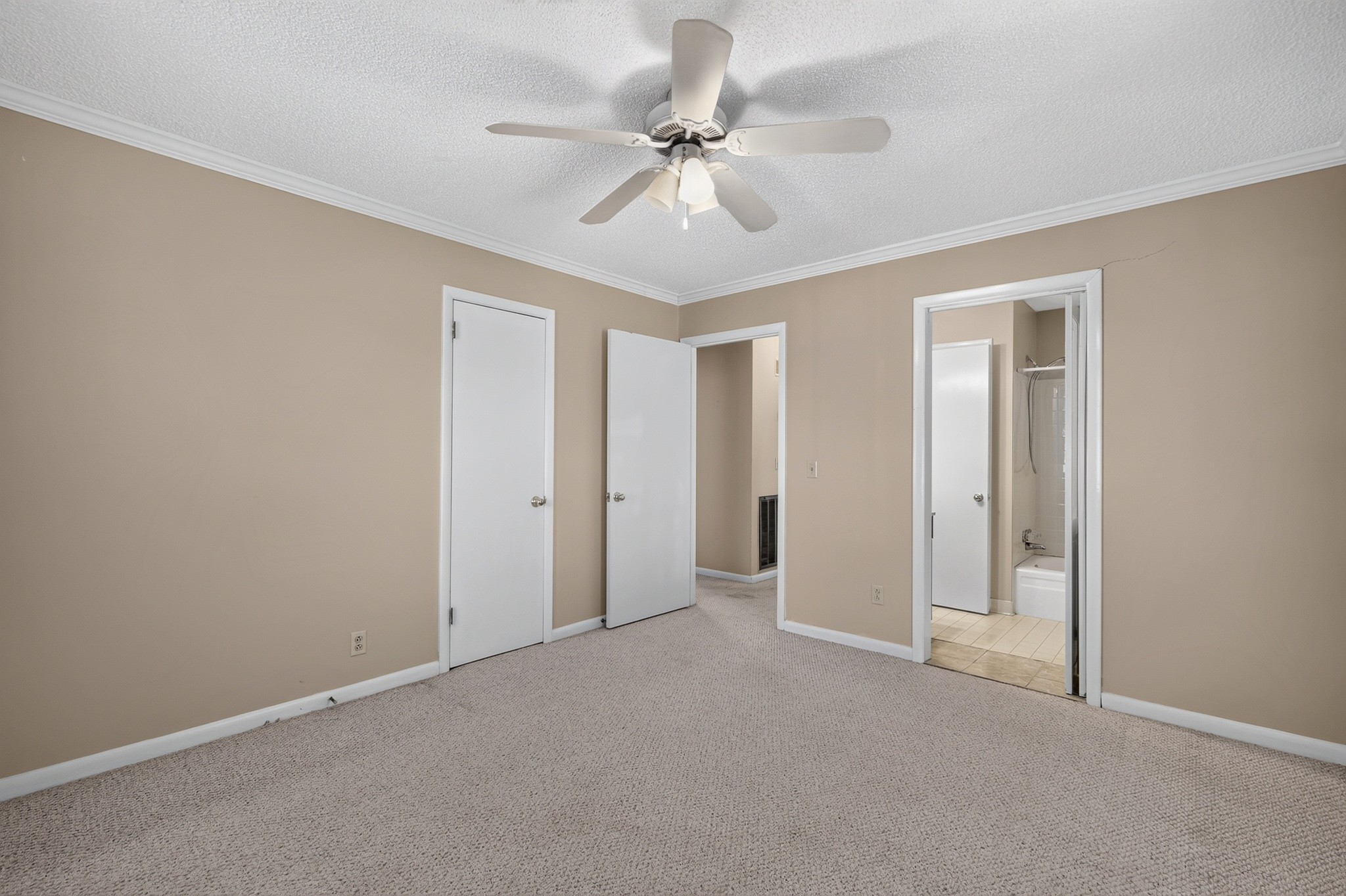 2821 Creekview Dr Property Photo 13