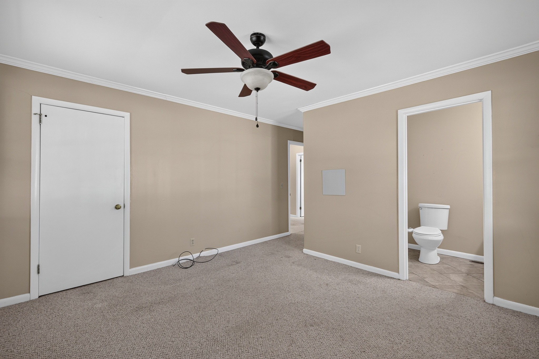 2821 Creekview Dr Property Photo 17