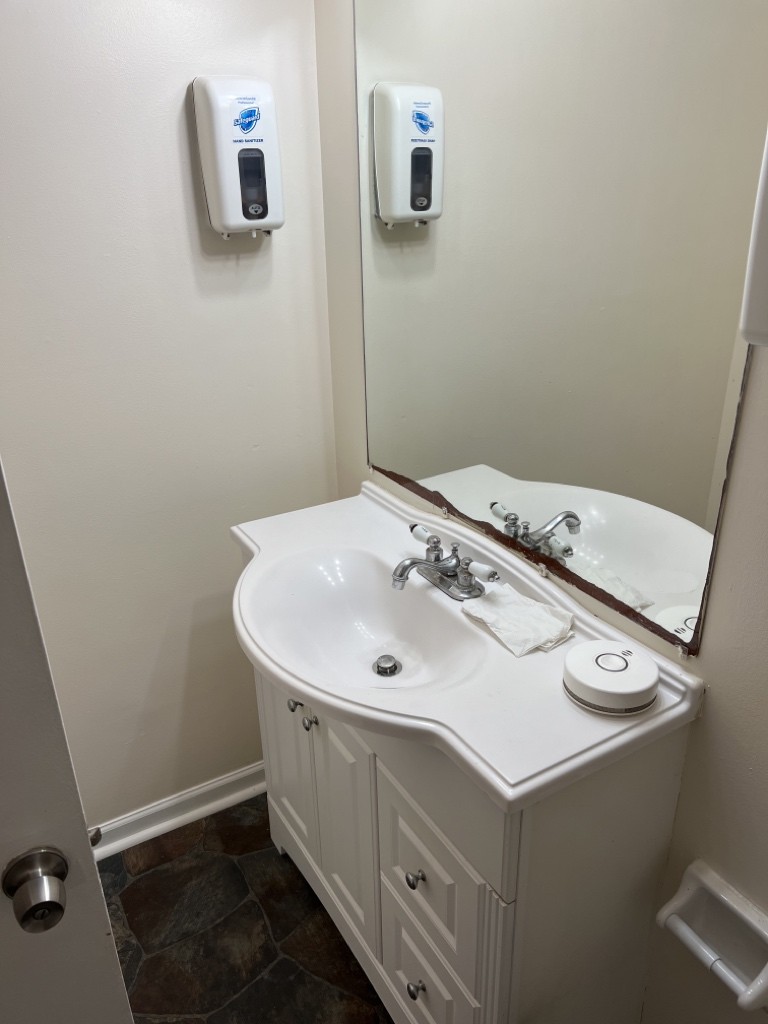 441 Harding Pl Property Photo 6