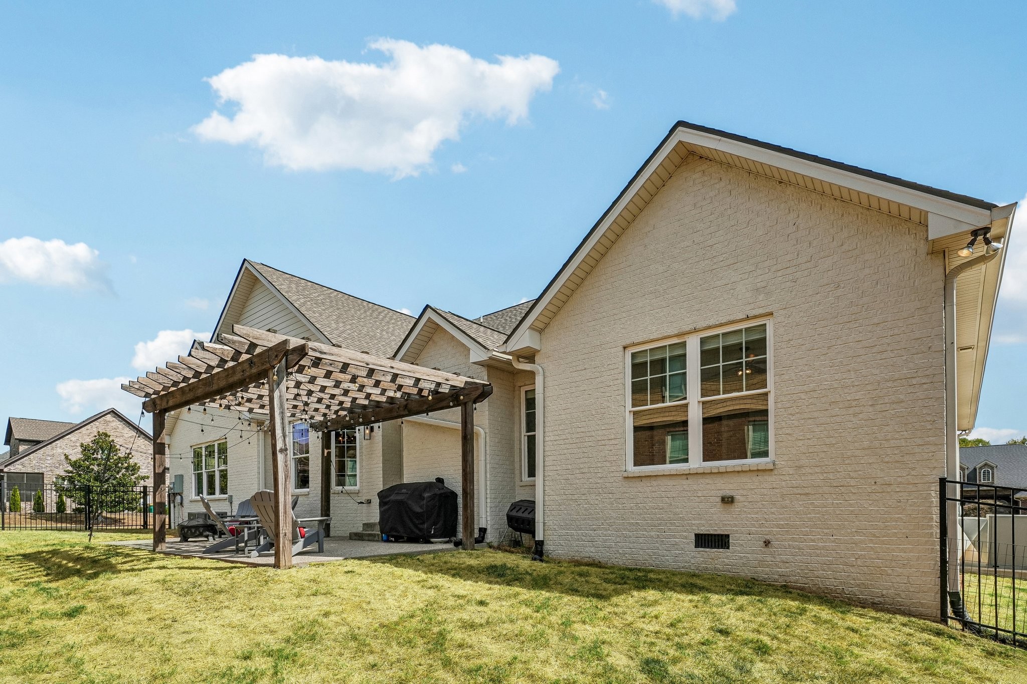 1359 Round Hill Ln Property Photo 43
