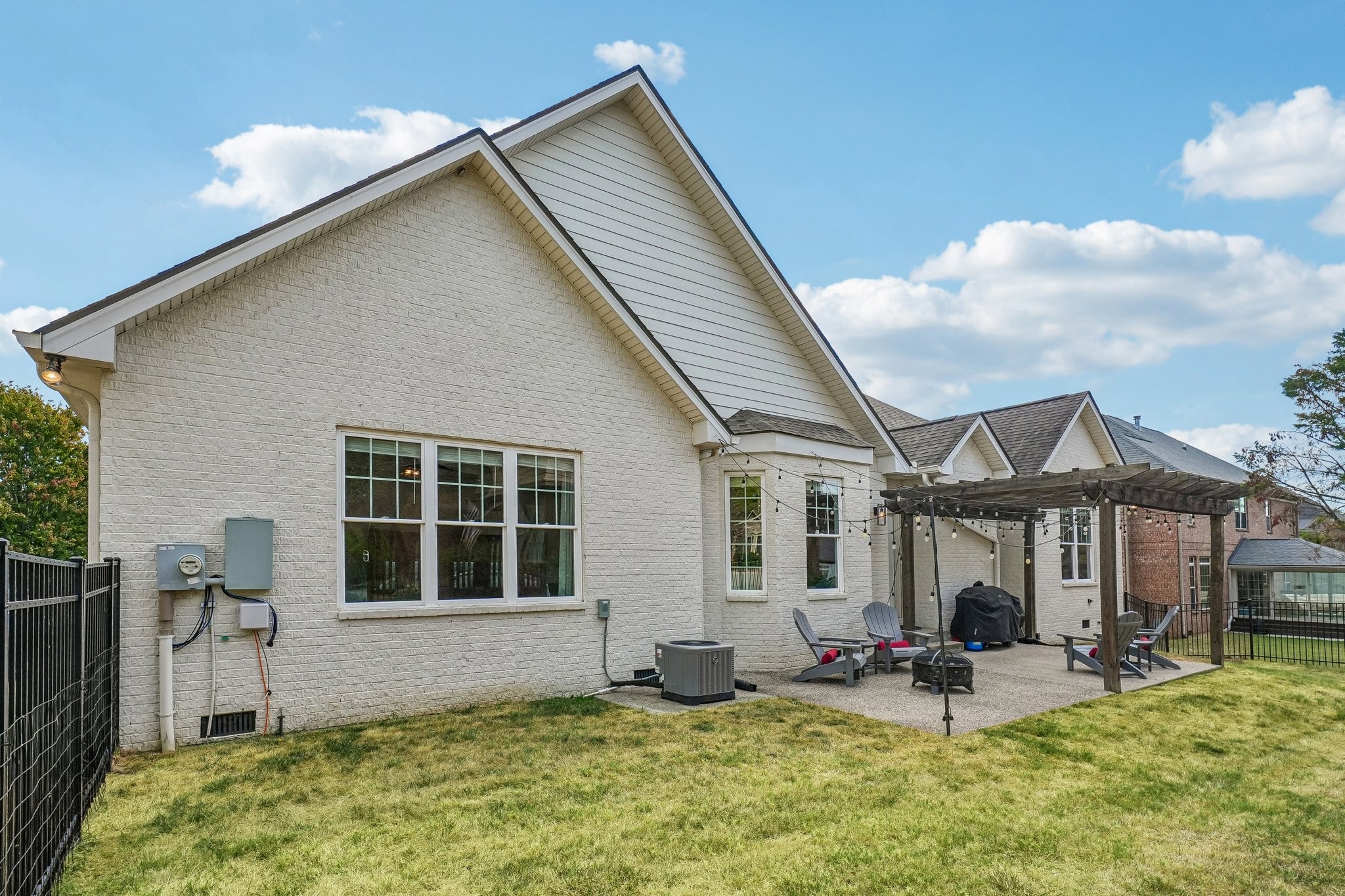 1359 Round Hill Ln Property Photo 45