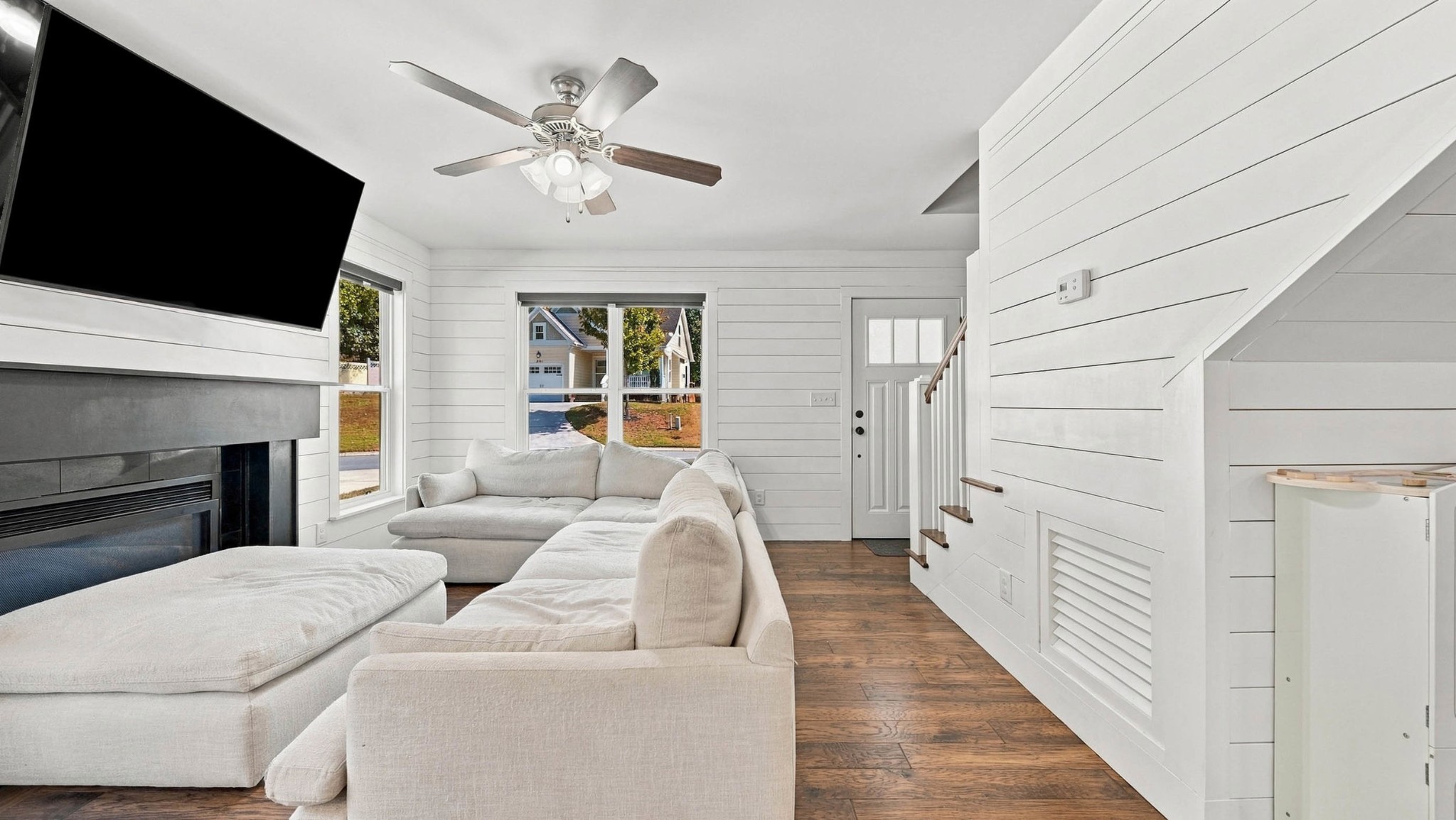 3141 Cottage Grove Cir, Nw Property Photo 6