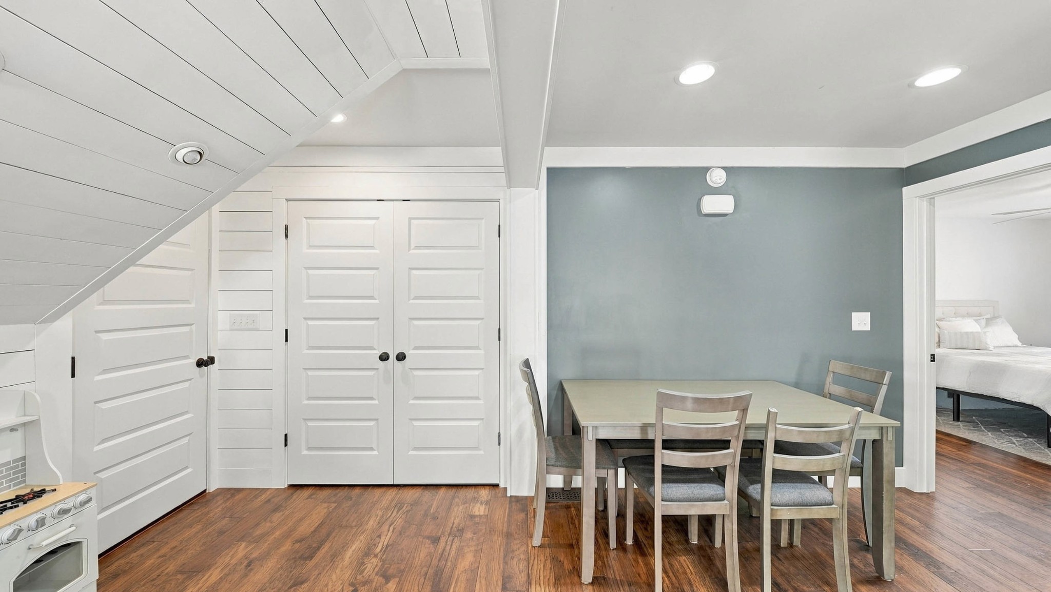 3141 Cottage Grove Cir, Nw Property Photo 8