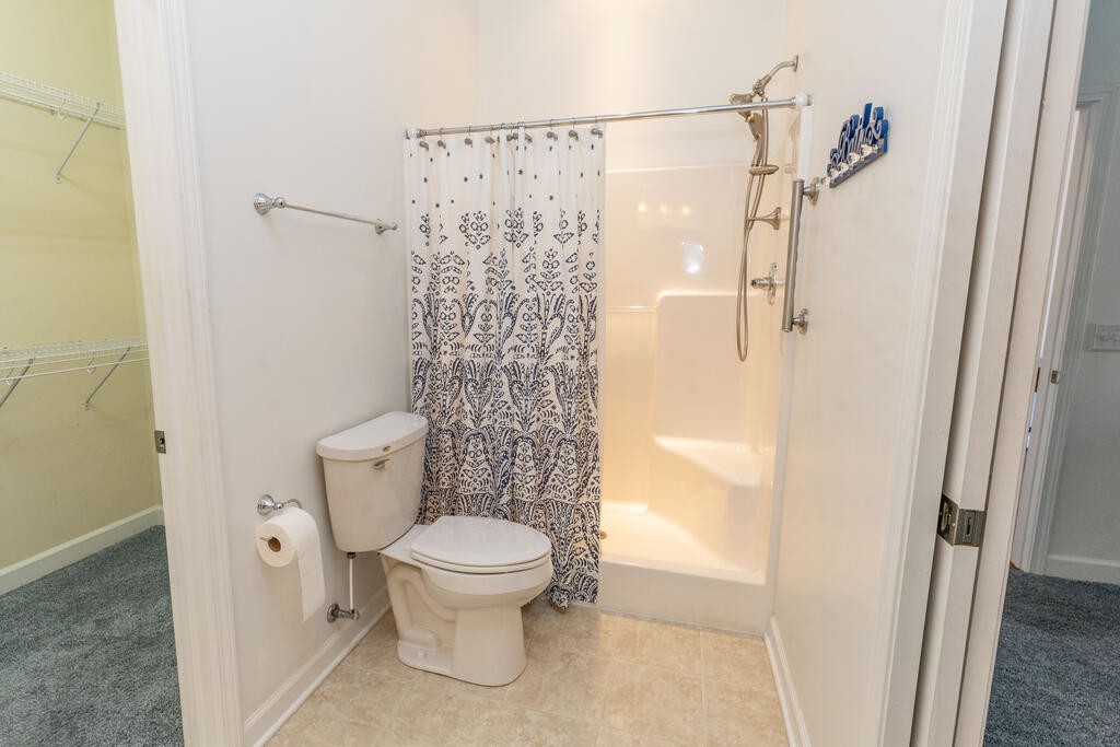 193 Saint James, W Property Photo 12
