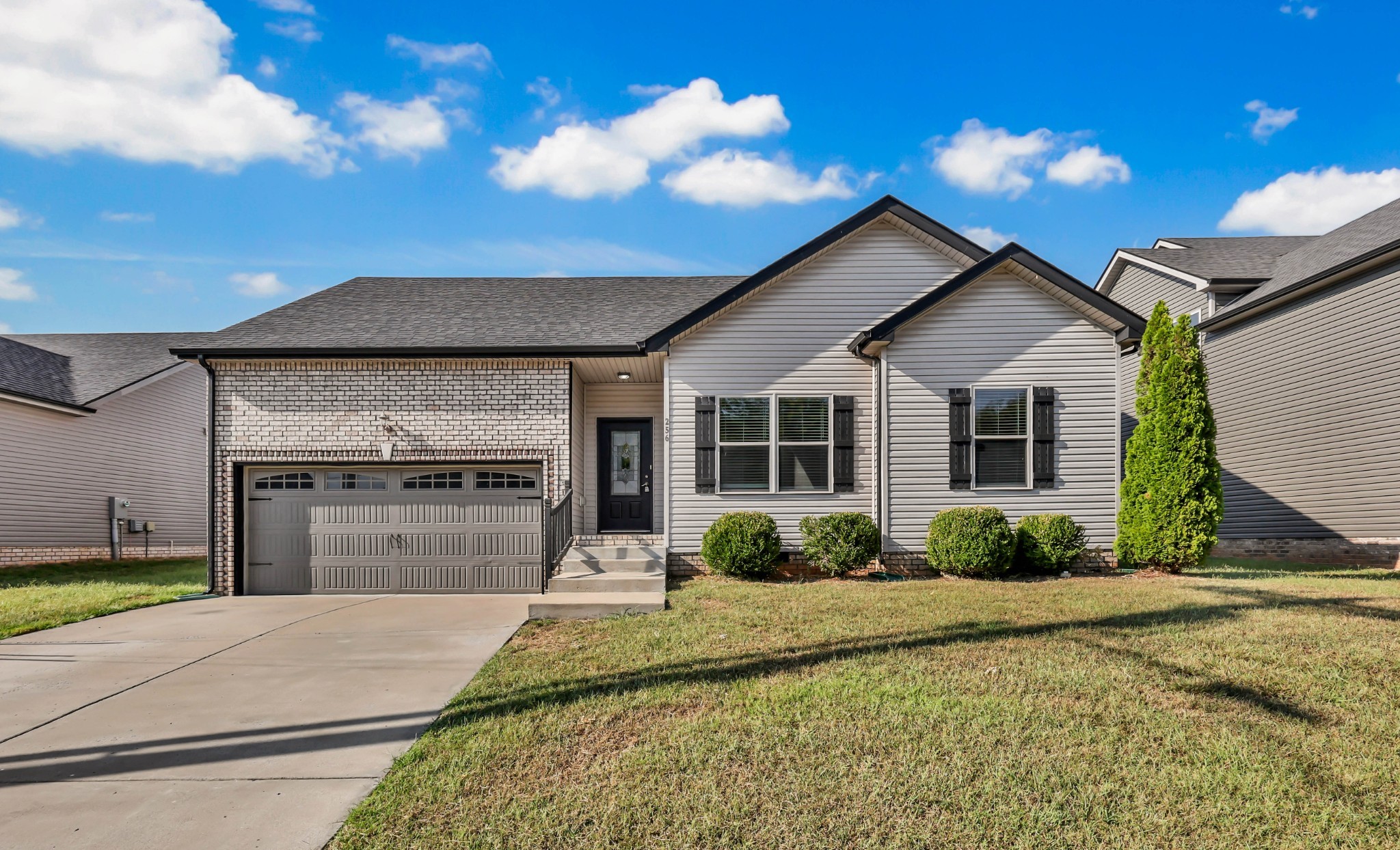 256 Azalea Dr Property Photo 1