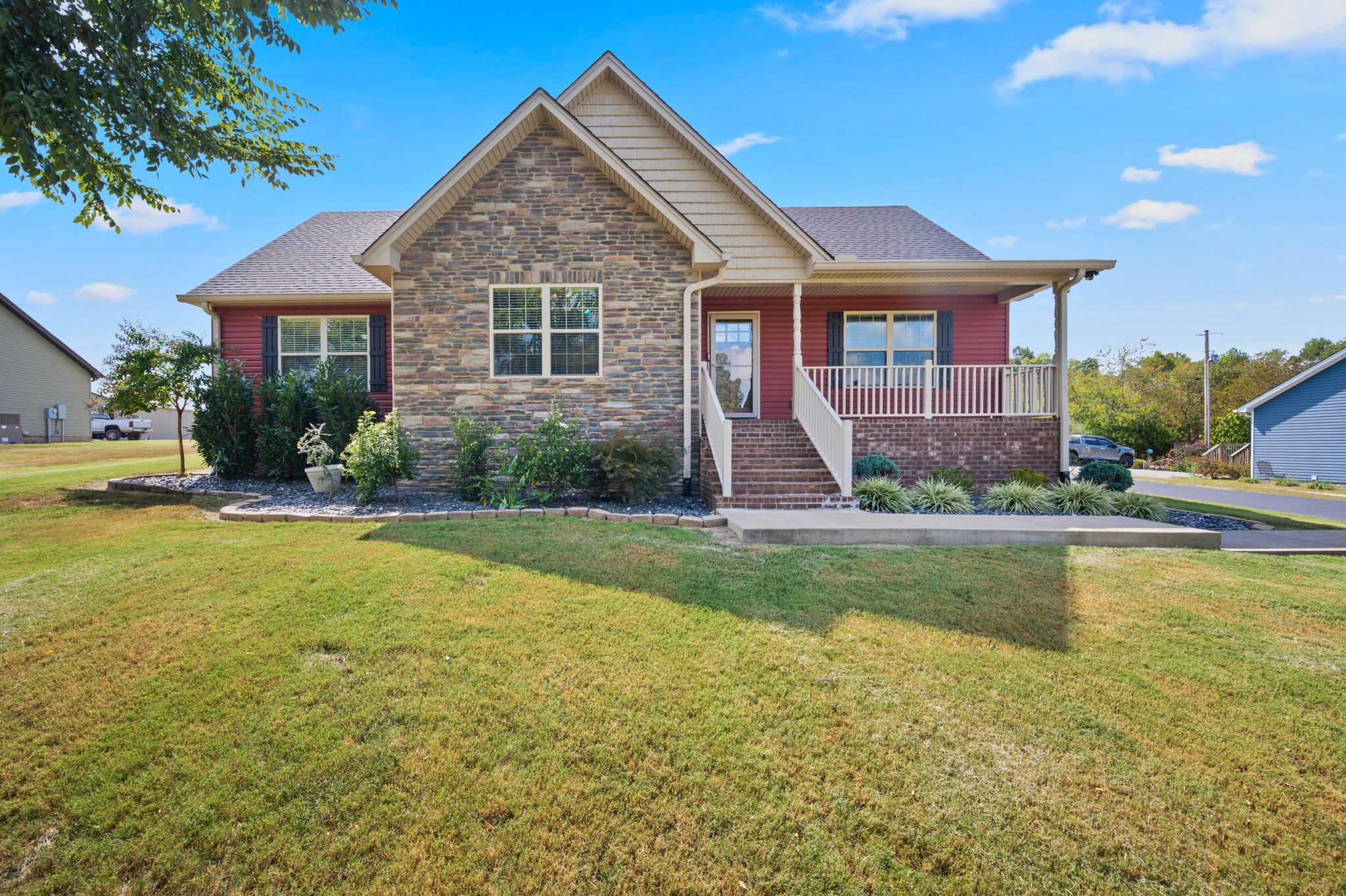336 Clyde Wix Rd Property Photo 1