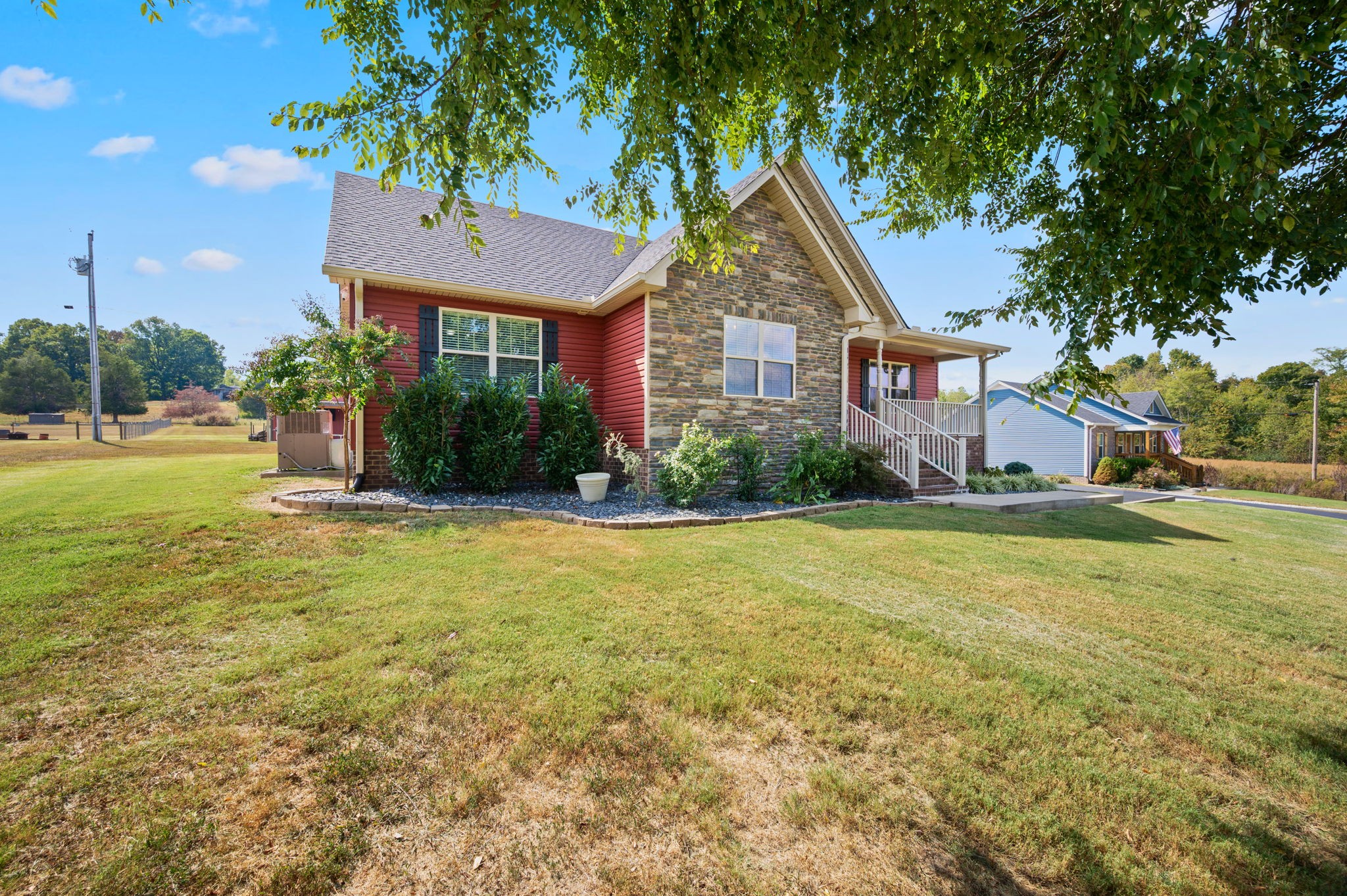 336 Clyde Wix Rd Property Photo 6