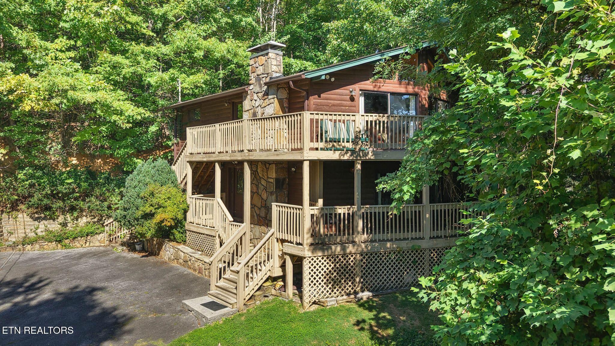 2123 Luzerne Drive Property Photo 5