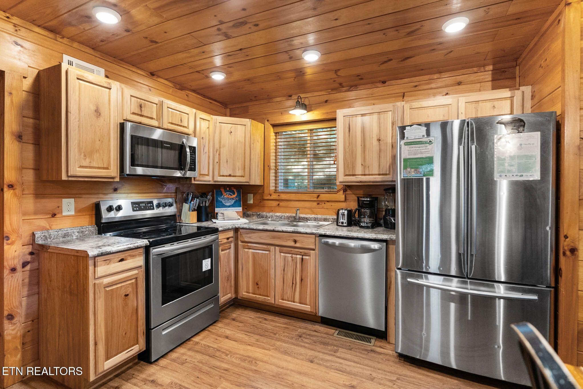 2123 Luzerne Drive Property Photo 12