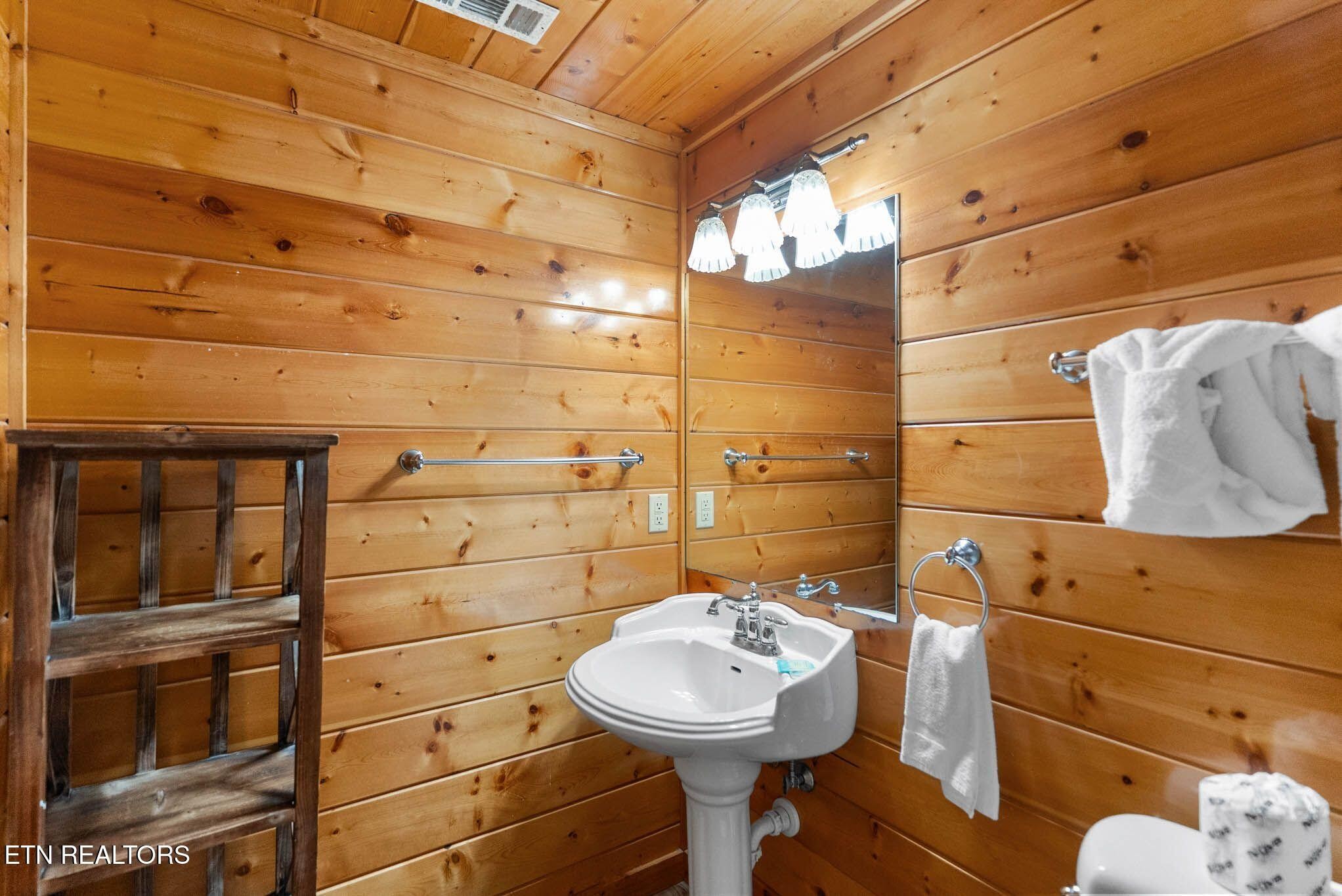 2123 Luzerne Drive Property Photo 27