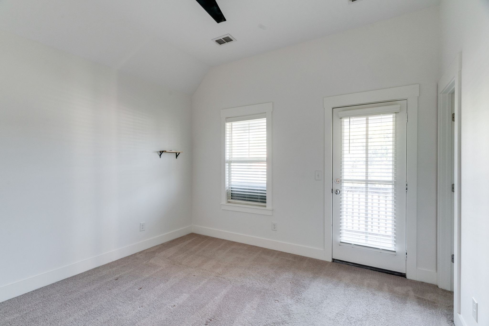 802 Briar Cir Property Photo 16