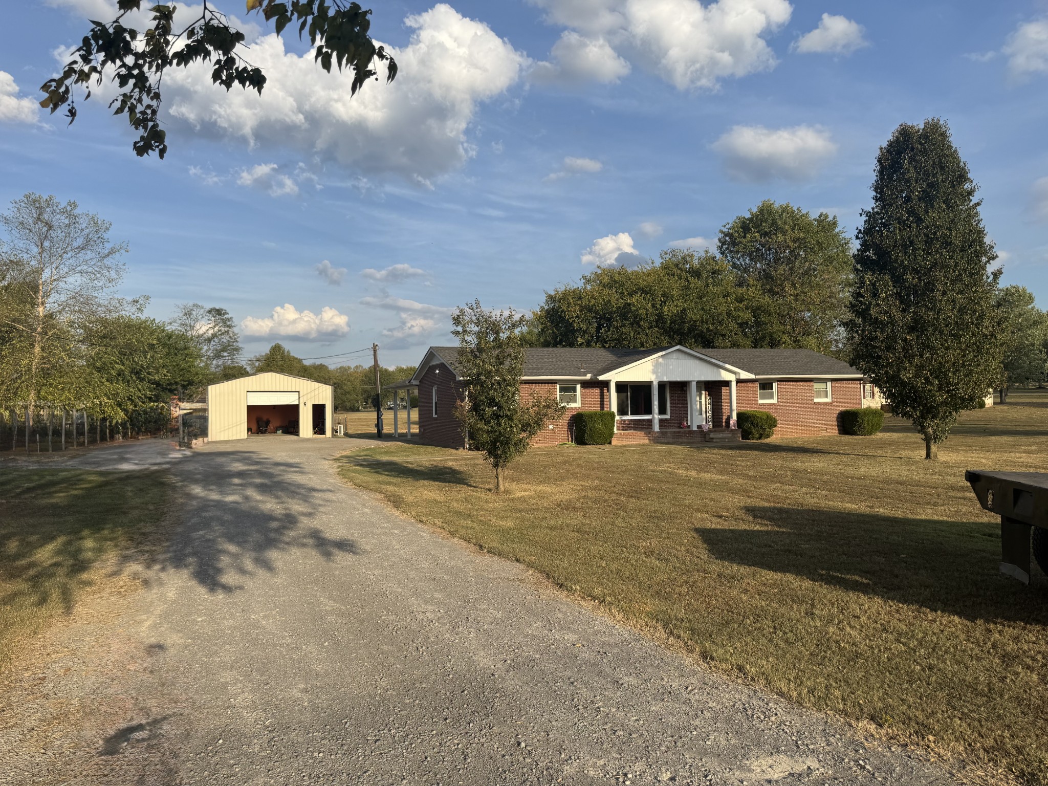 2908 Midland Rd Property Photo 1