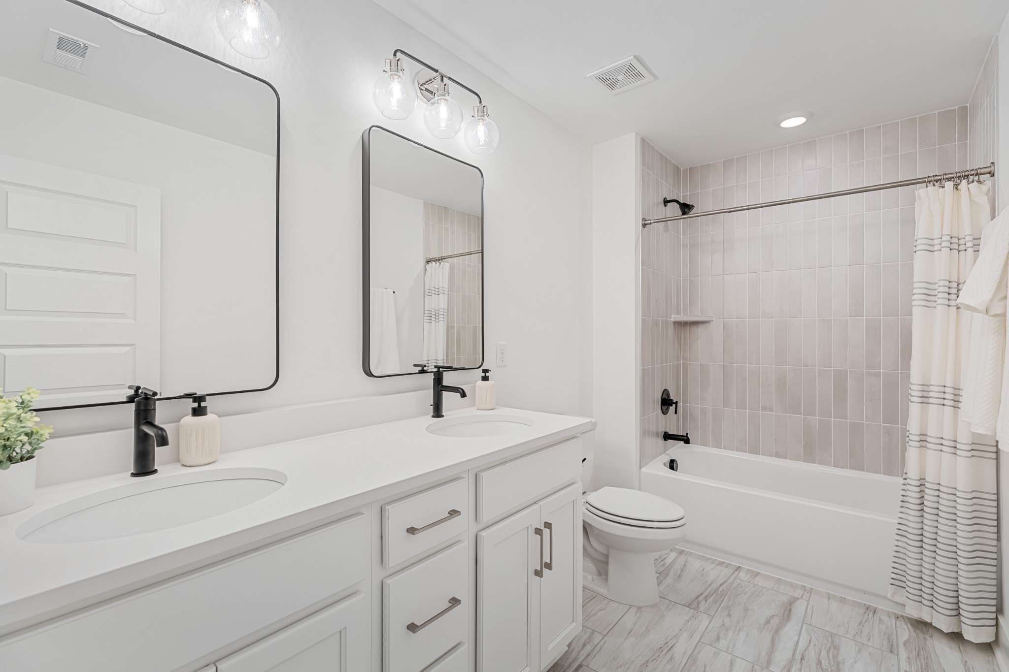 433 Yosemite Place Property Photo 7
