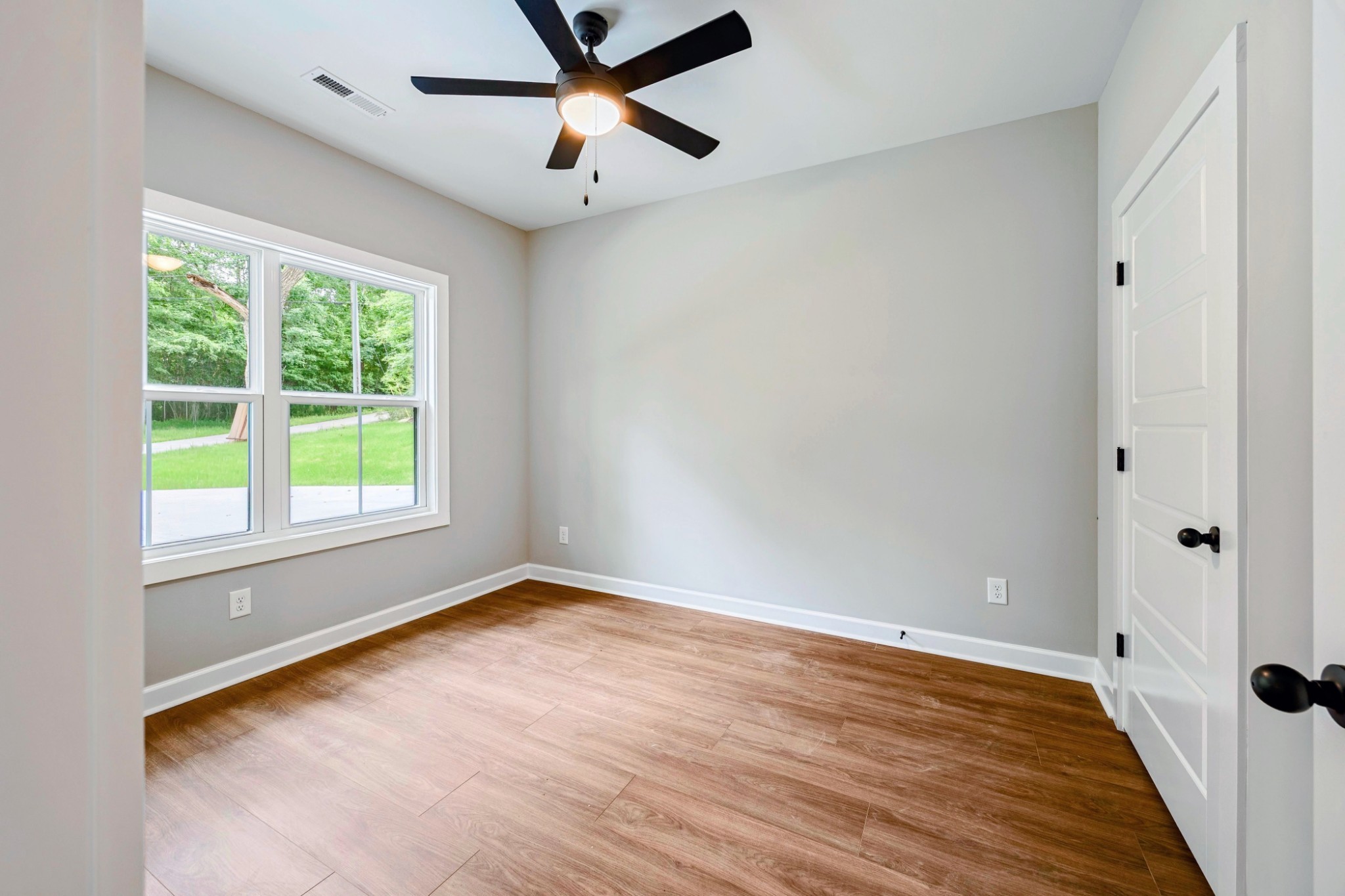 352 Pulley St Property Photo 14