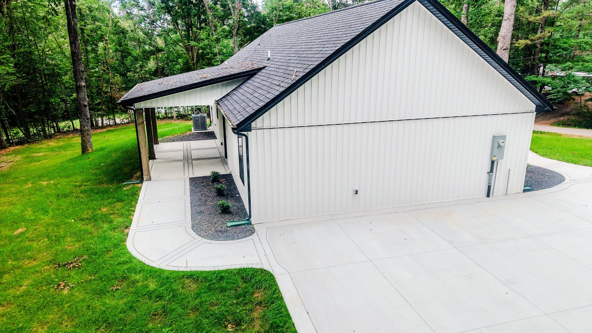 352 Pulley St Property Photo 23