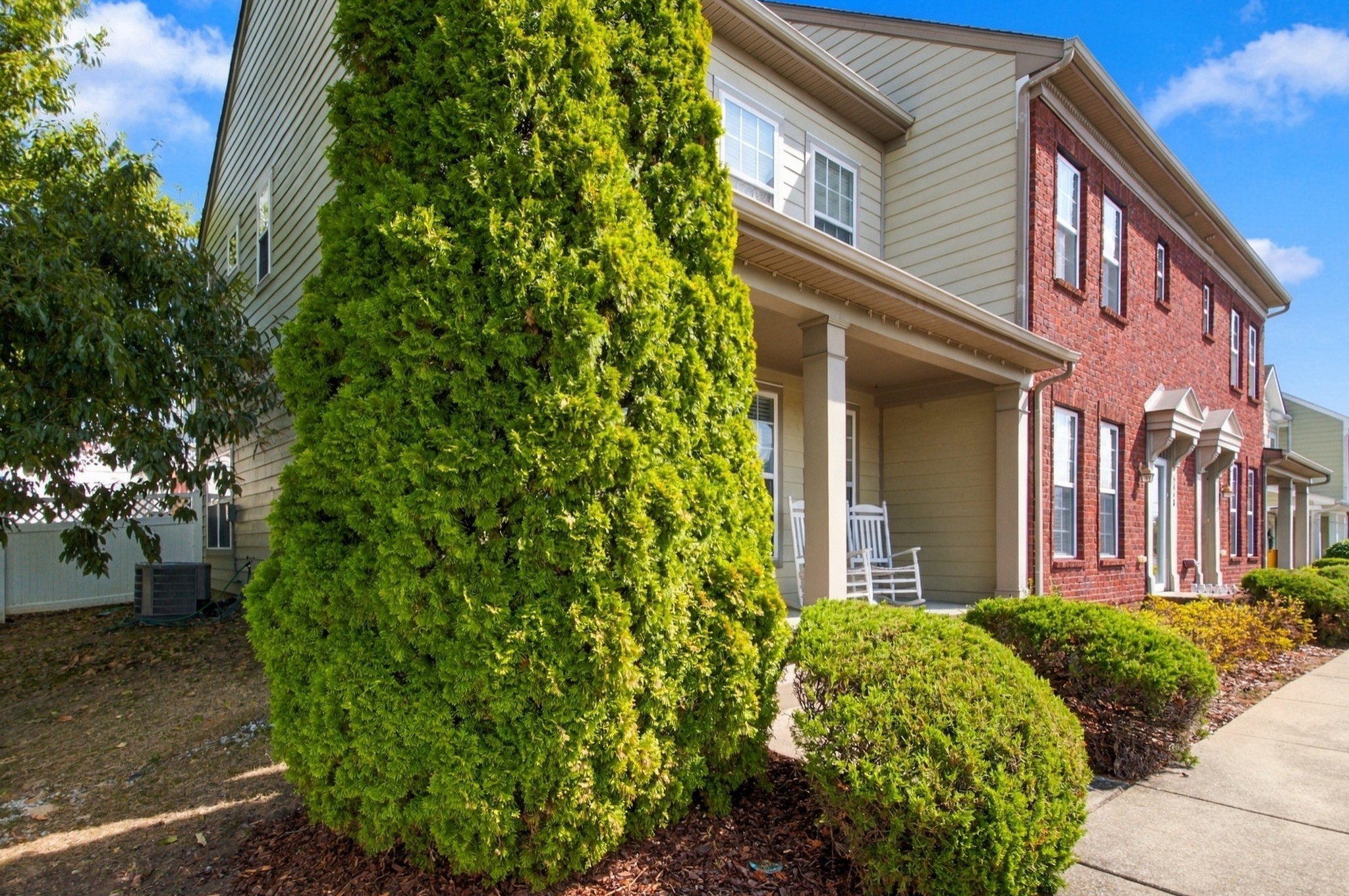 5466 Edmondson Pike Property Photo 1