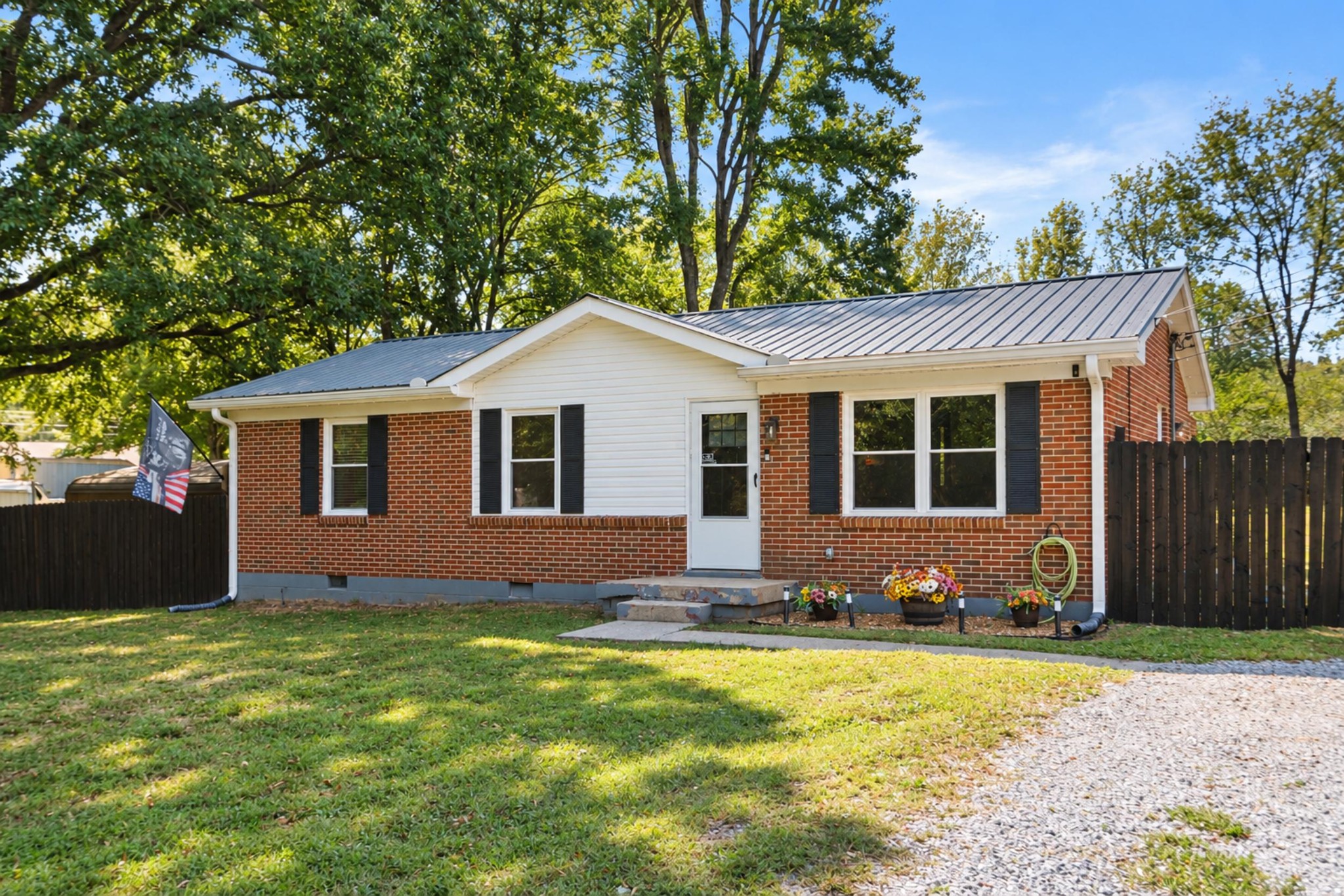 103 Mae Cir Property Photo 2