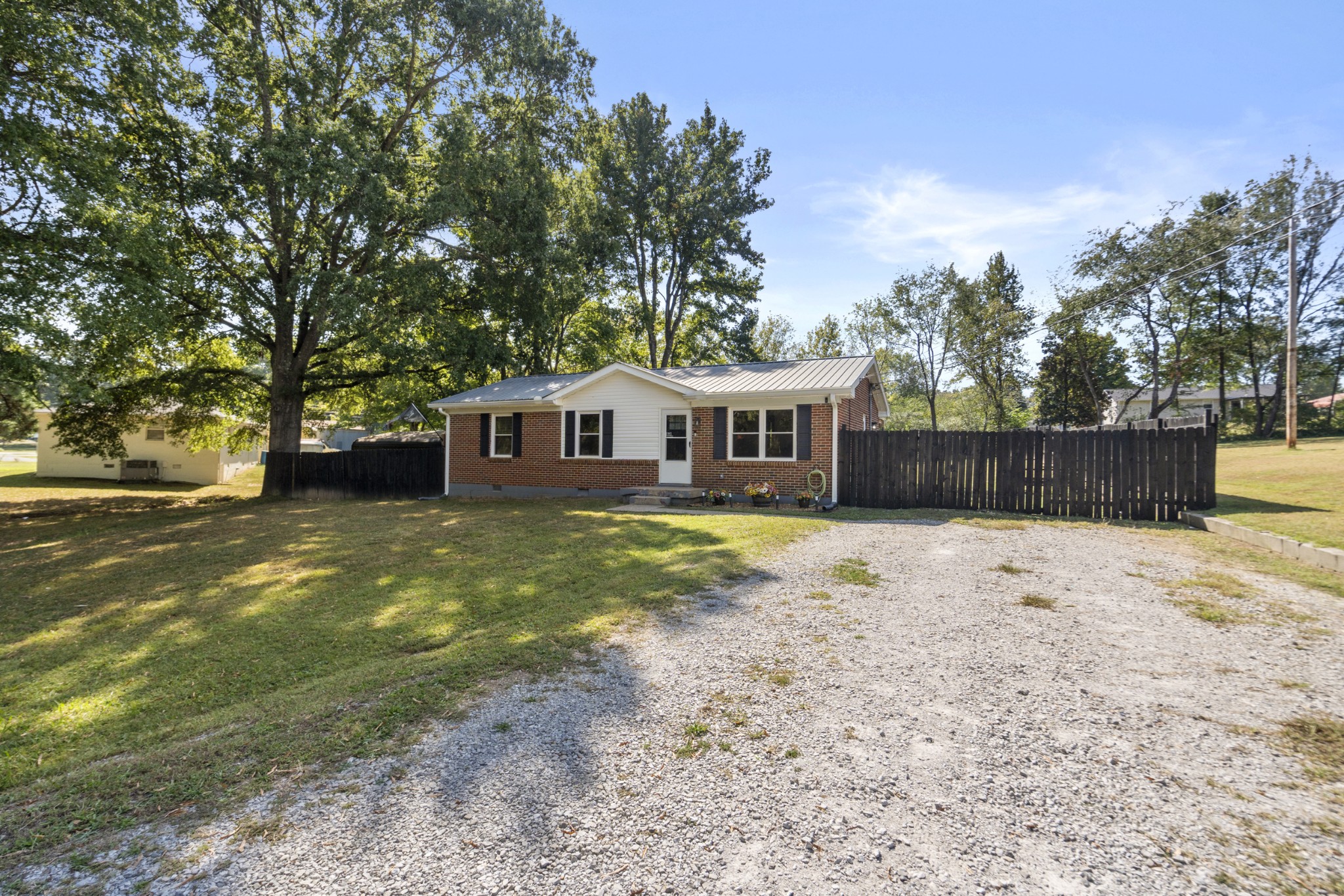 103 Mae Cir Property Photo 3