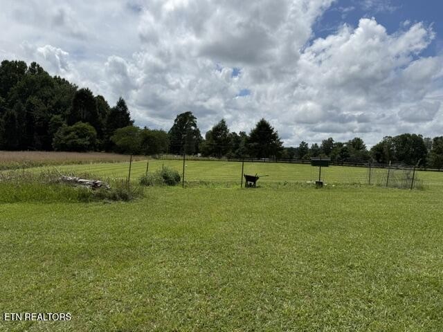 139 S Sycamore Lane Property Photo 4