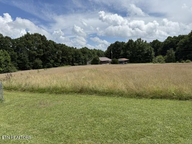 139 S Sycamore Lane Property Photo 8