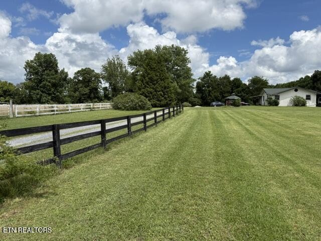 139 S Sycamore Lane Property Photo 10