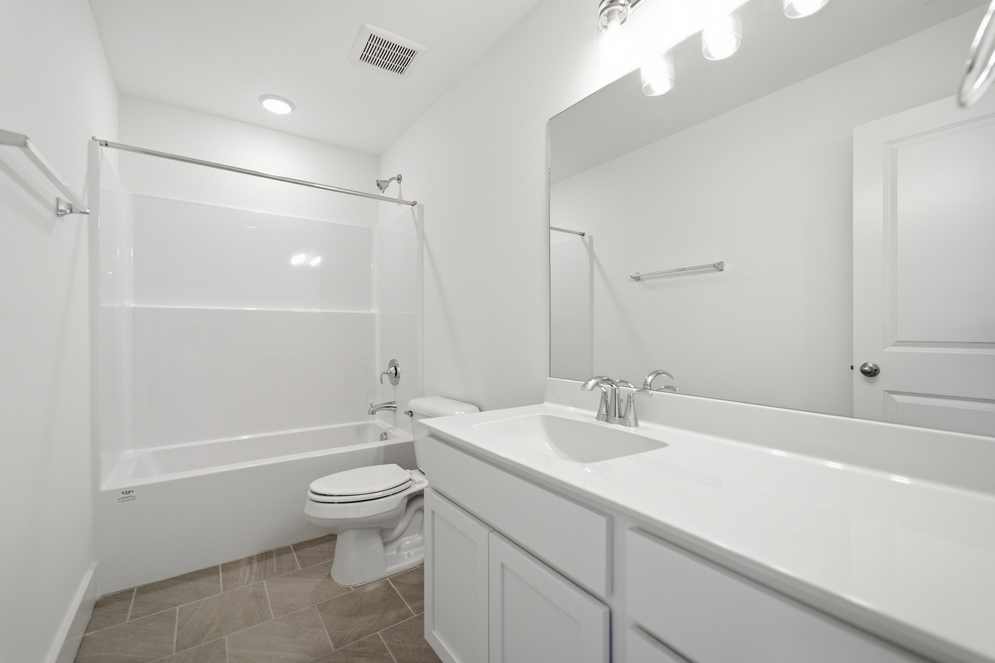 7270 Fairlawn Dr Property Photo 27