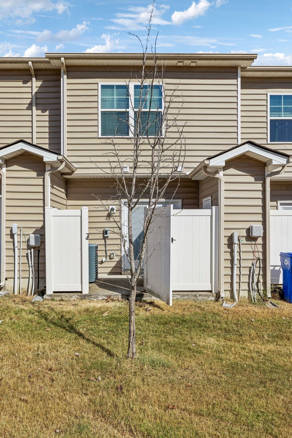 811 Bradburn Village Way Property Photo 15