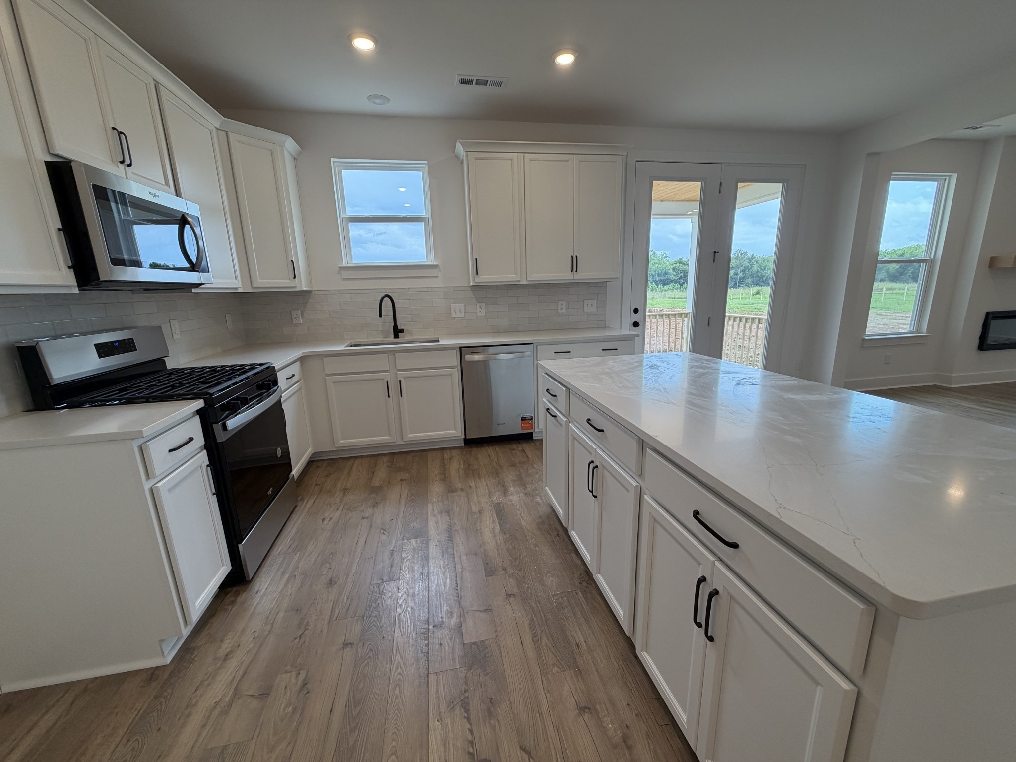1417 Charles Dr Property Photo 27