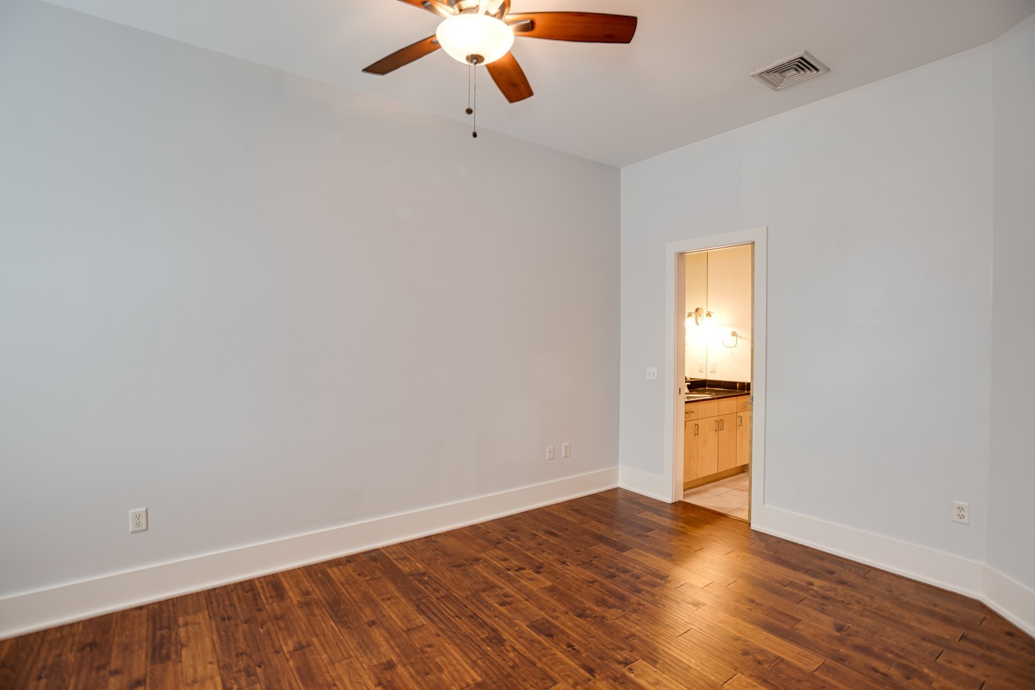 2201 8th Ave, S Property Photo 24