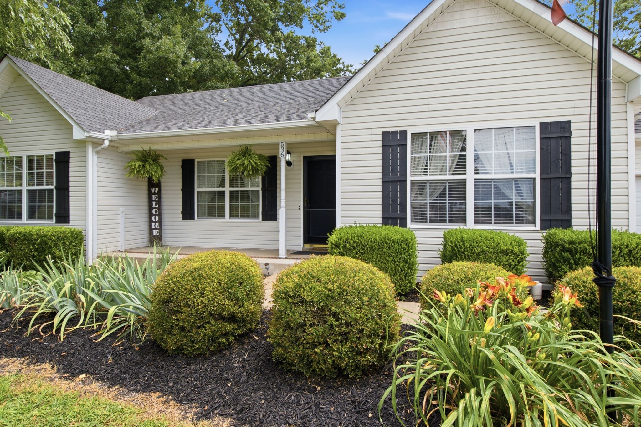 536 Lenape Path Property Photo 3