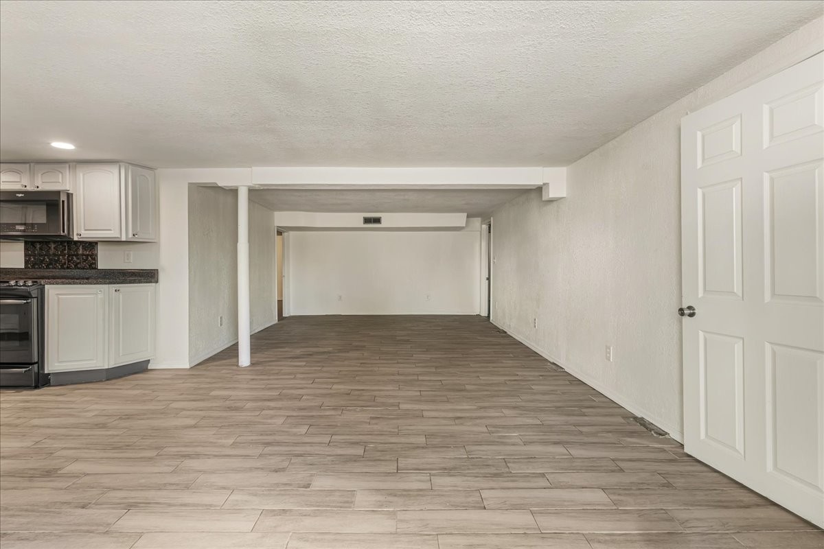 719 College St, N Property Photo 44