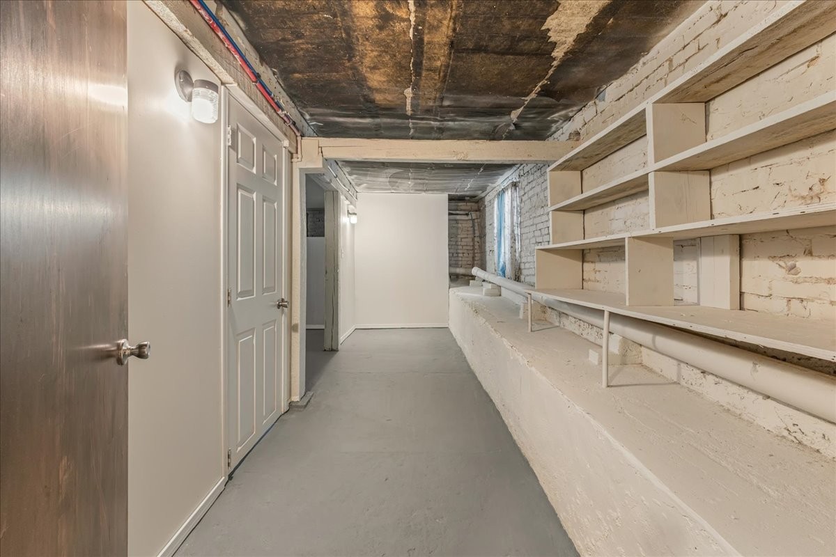 719 College St, N Property Photo 57