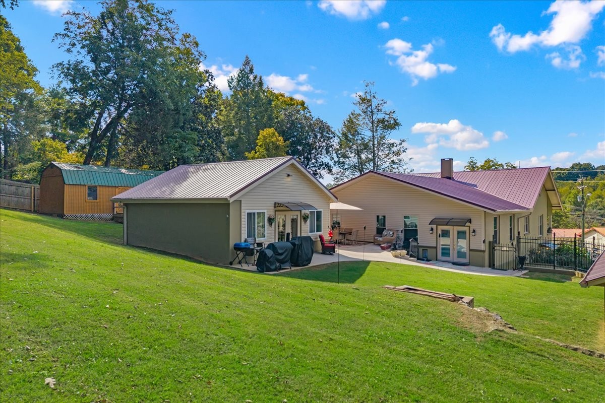 719 College St, N Property Photo 62