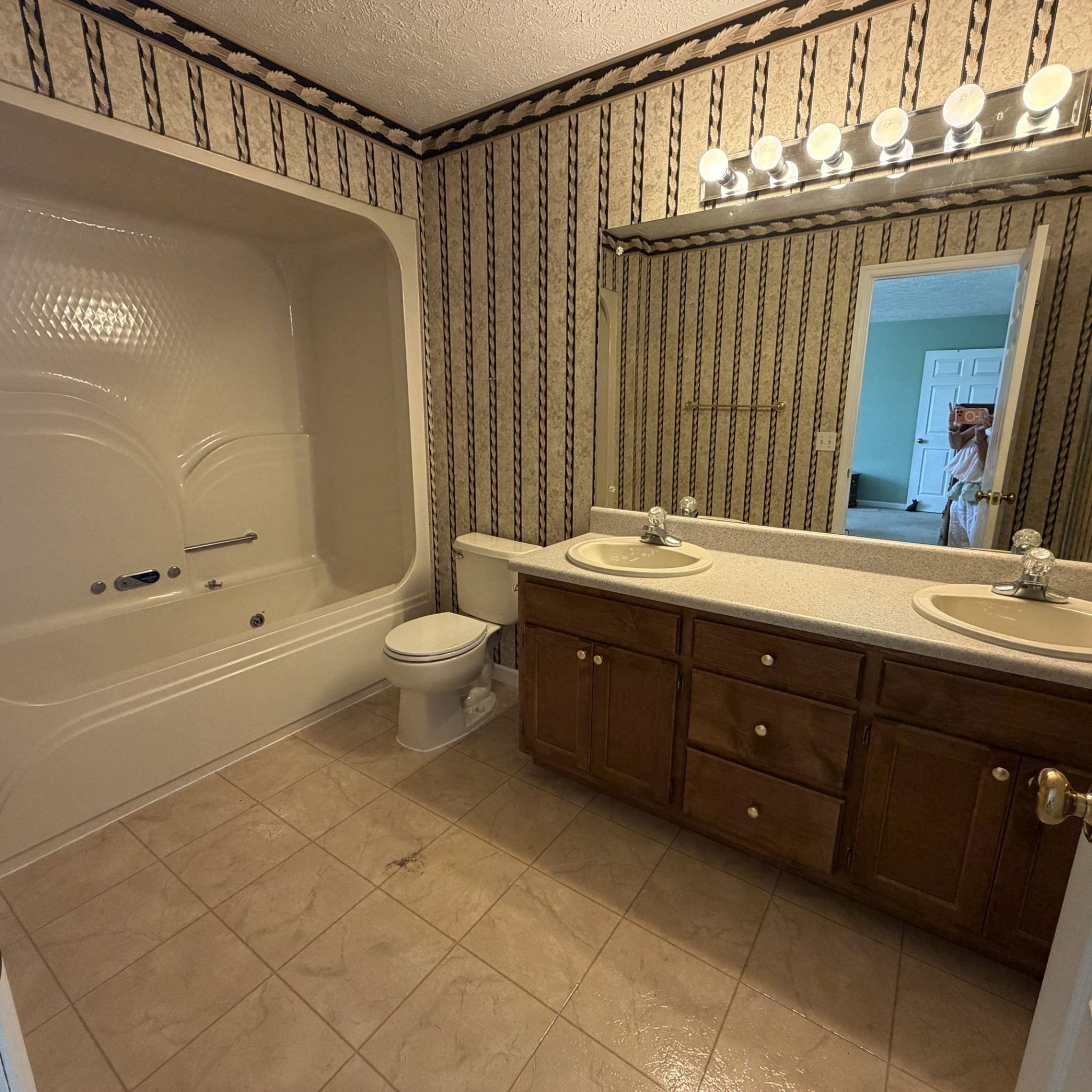 2526 Goingback Cir Property Photo 19