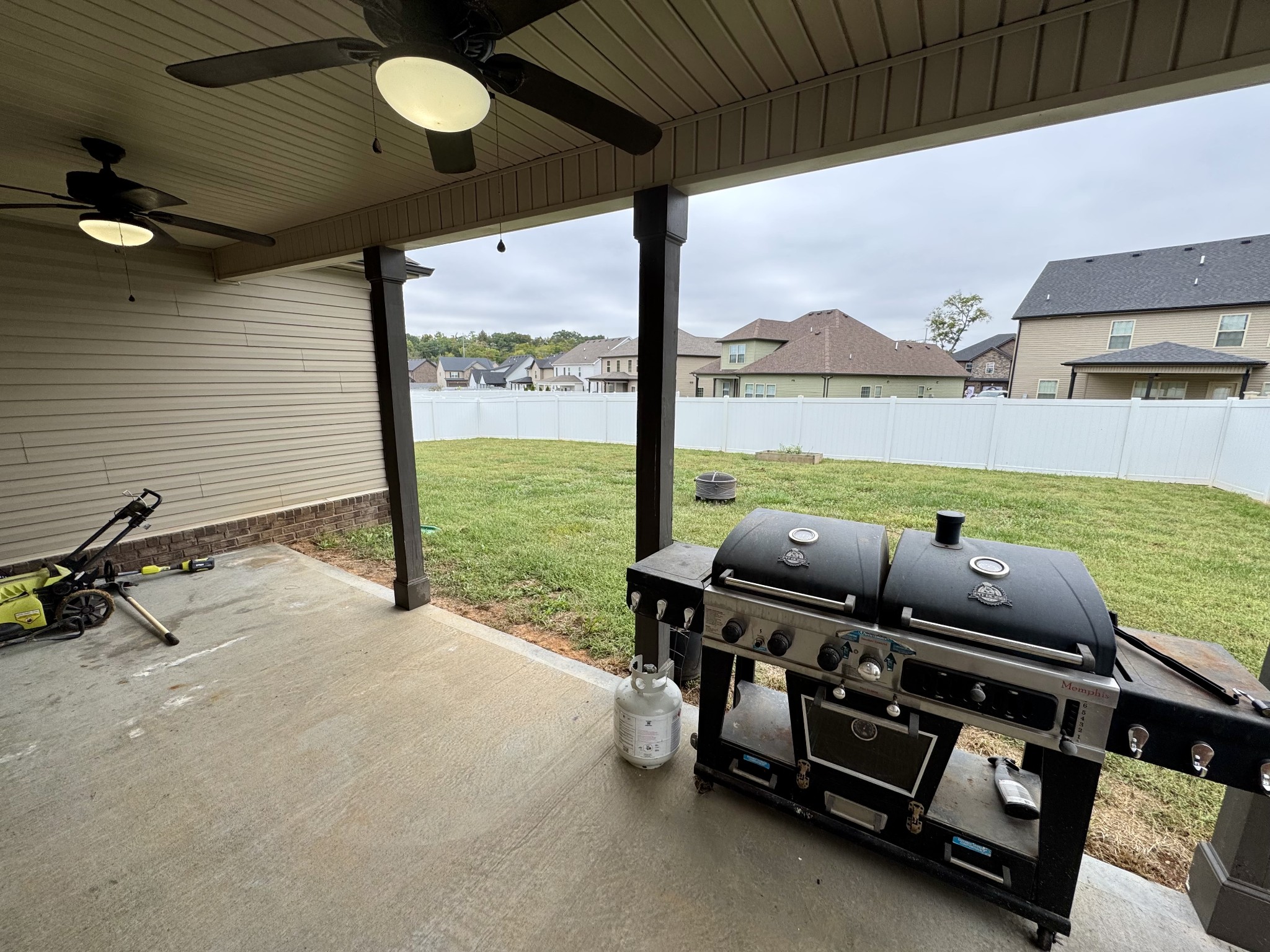 349 Winter Terrace Ln Property Photo 31