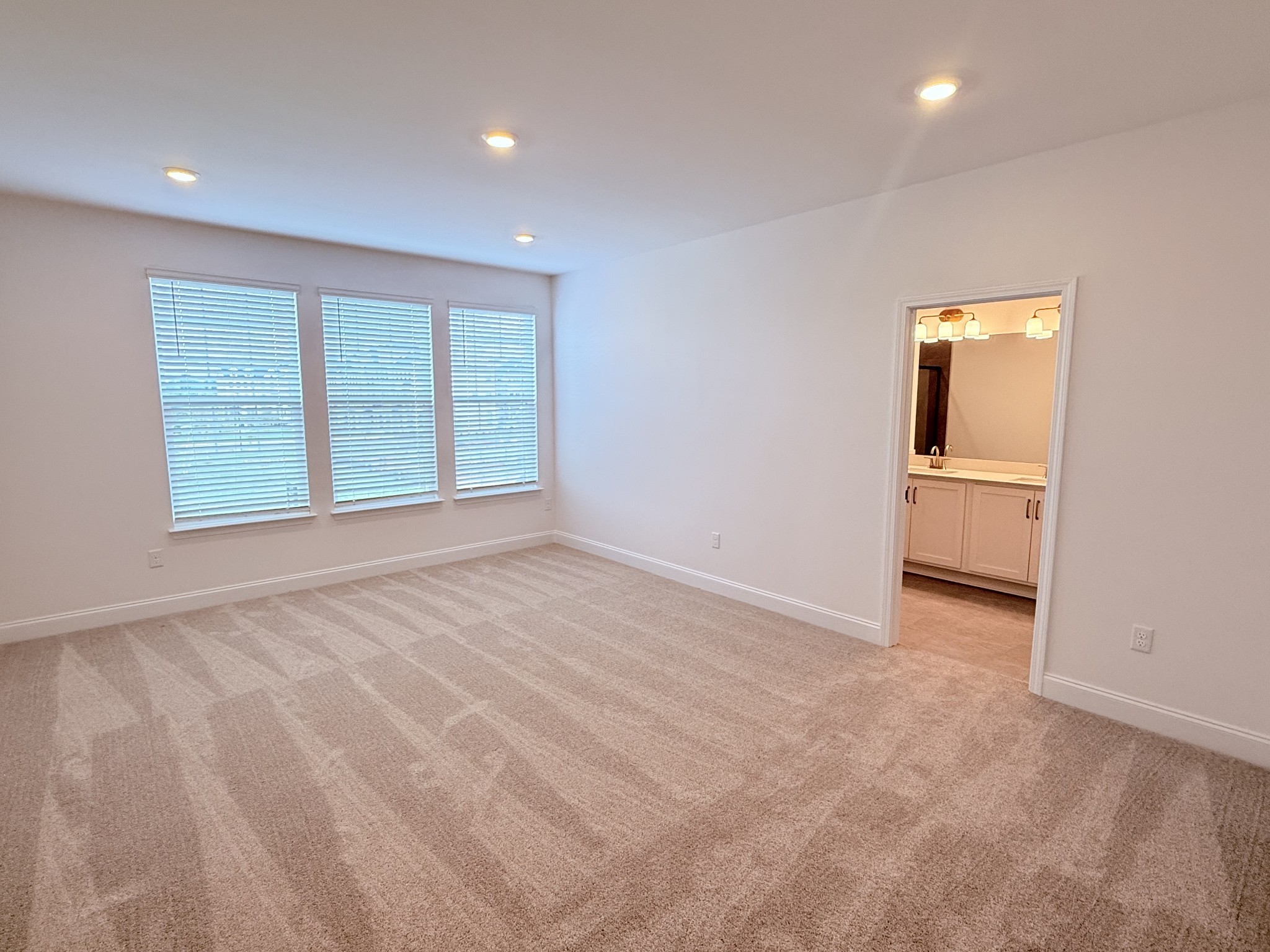 2718 Willowoak Trl Property Photo 9