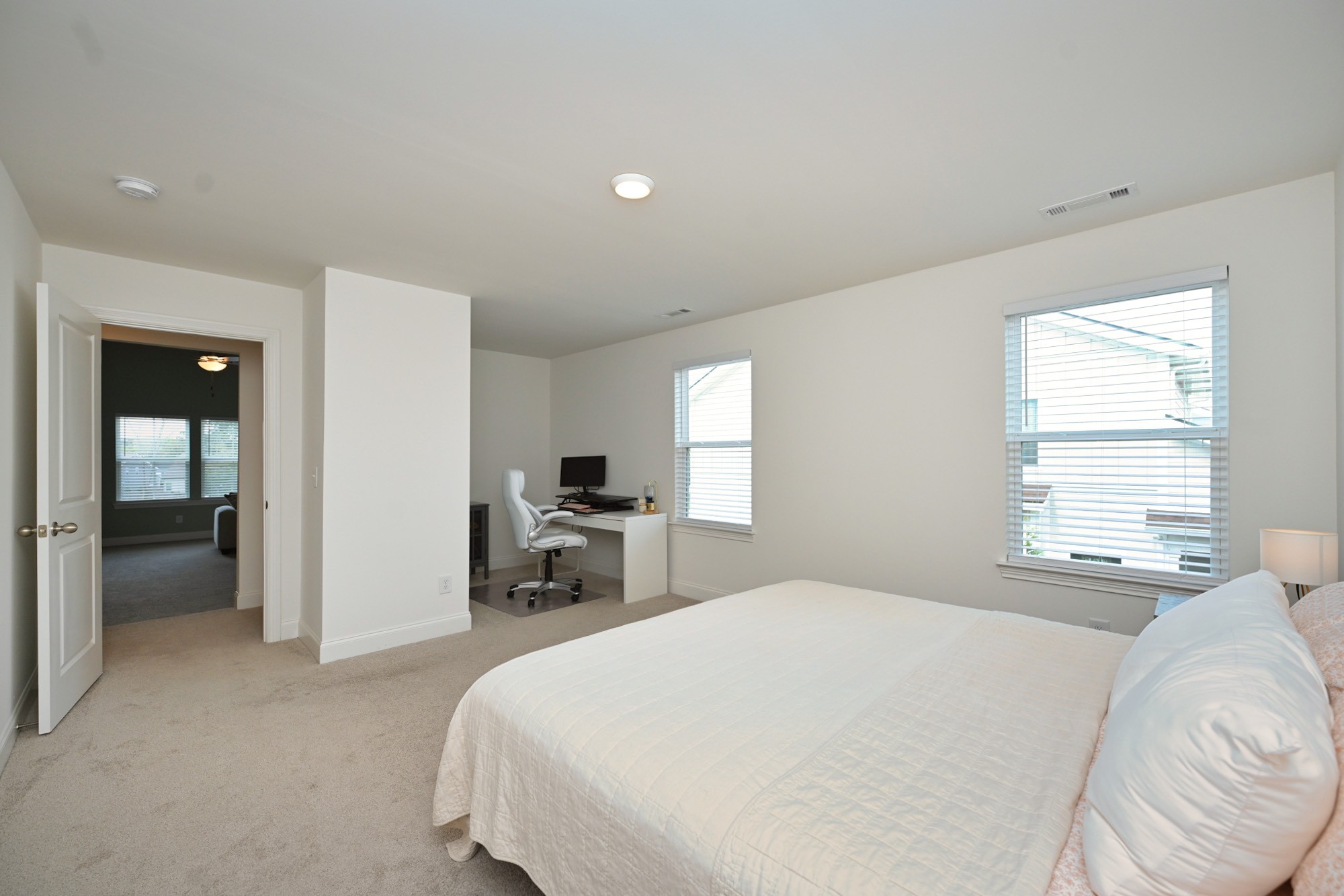 6407 Desmond Ave Property Photo 39