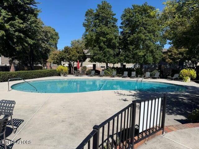 1319 Covington Drive Property Photo 3