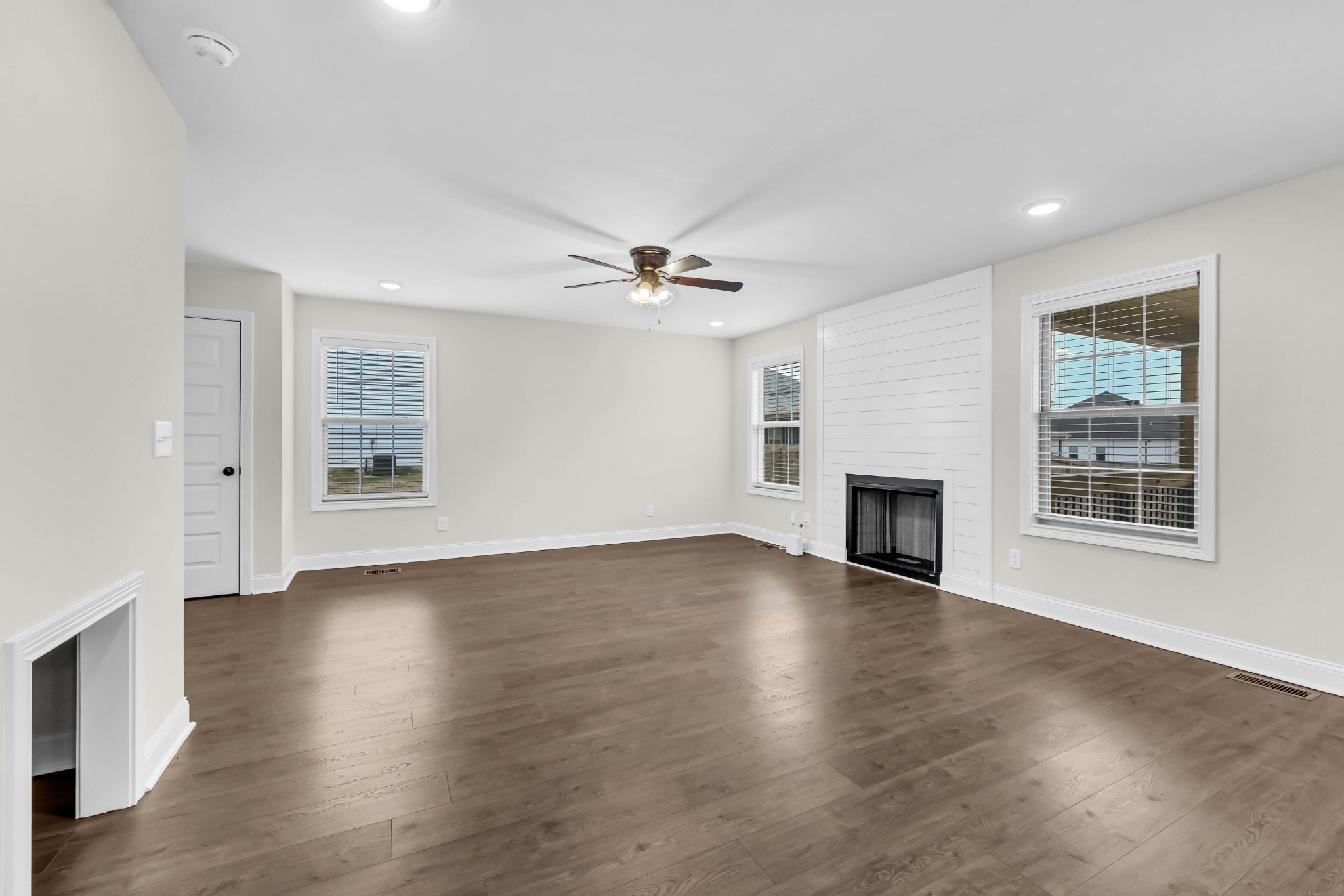 213 Wexford Way Property Photo 6